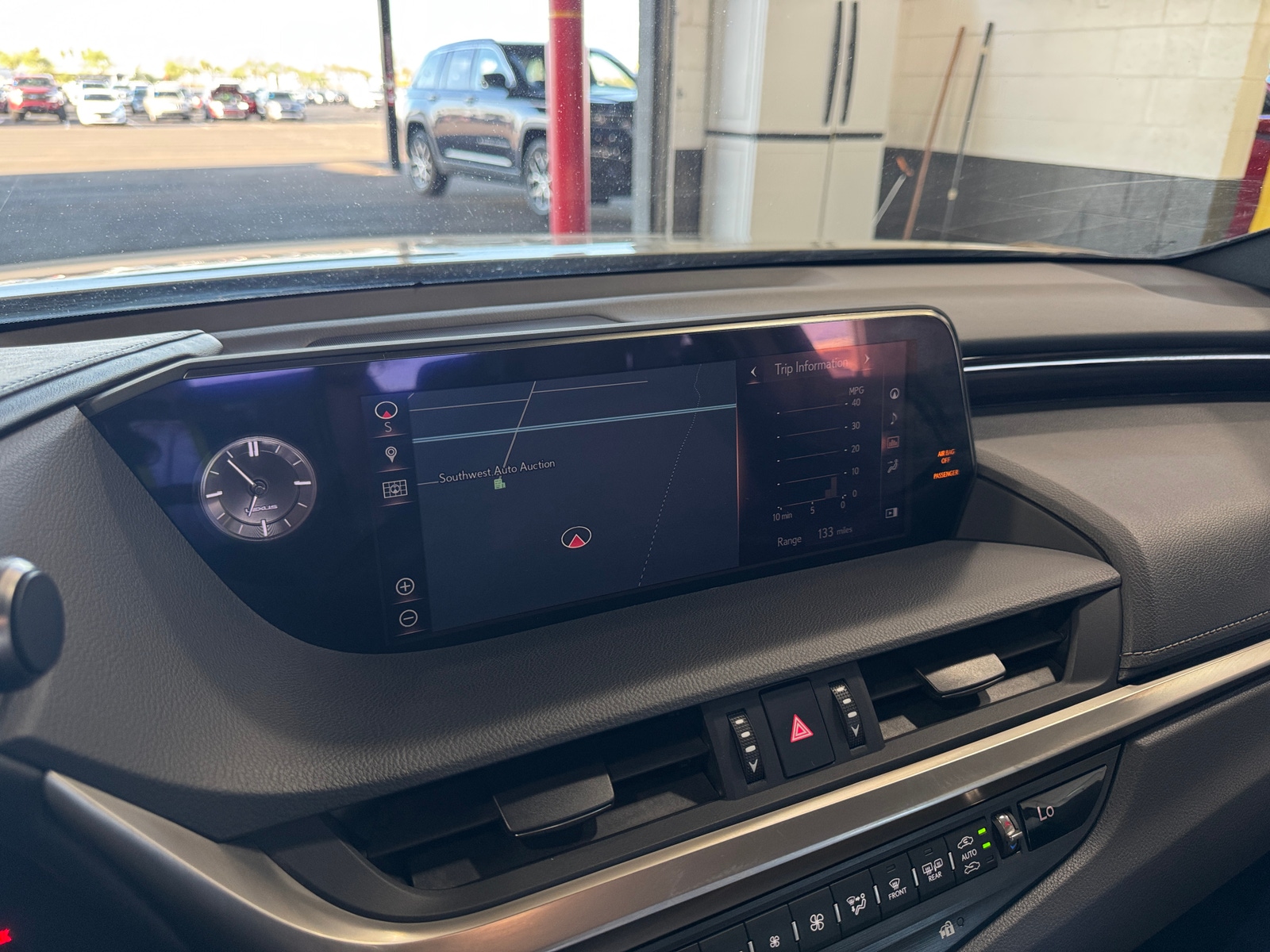 Thumbnail: 2019 Lexus ES - 4