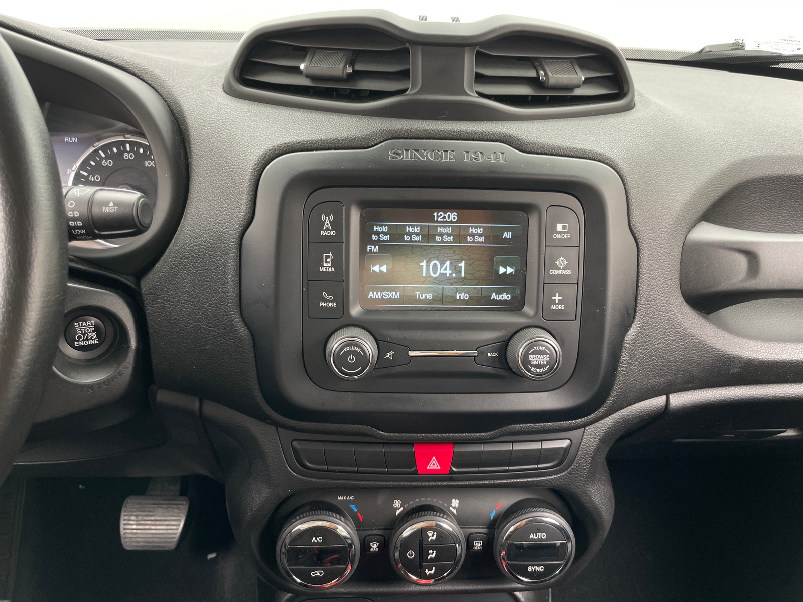 Thumbnail: 2015 Jeep Renegade - 4