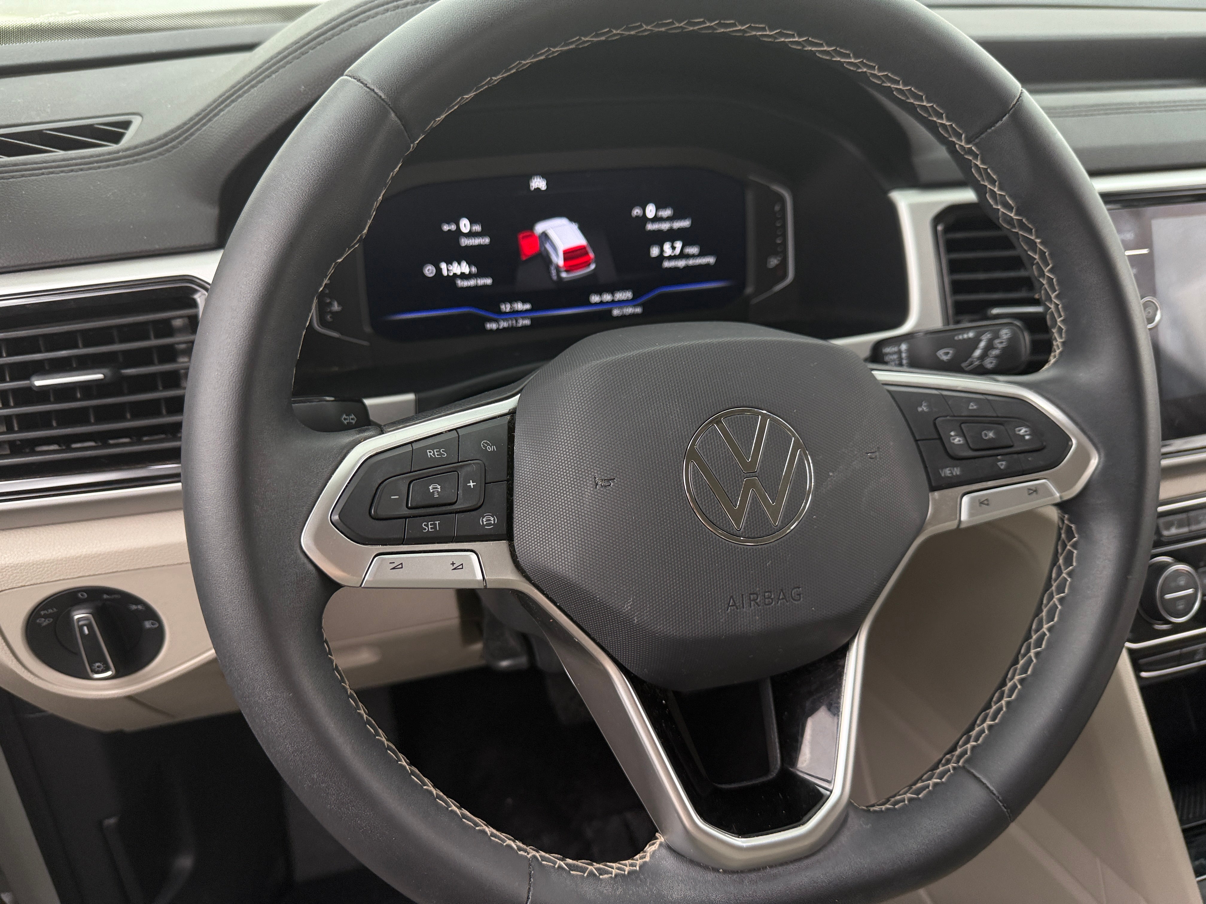 2023 Volkswagen Atlas SE 4