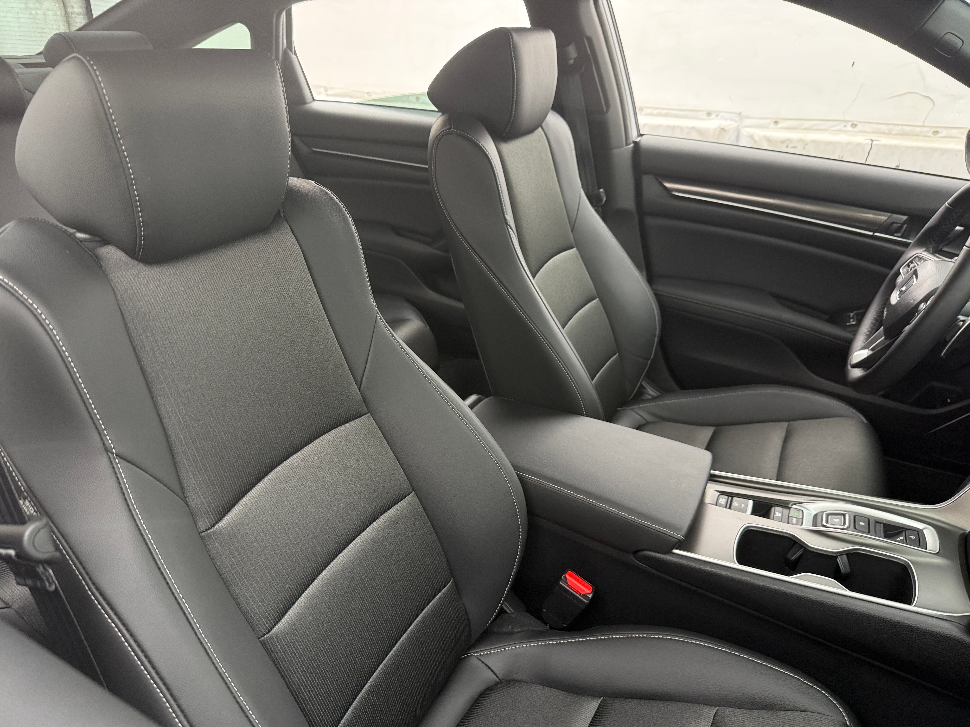 2022 Honda Accord Sport 2