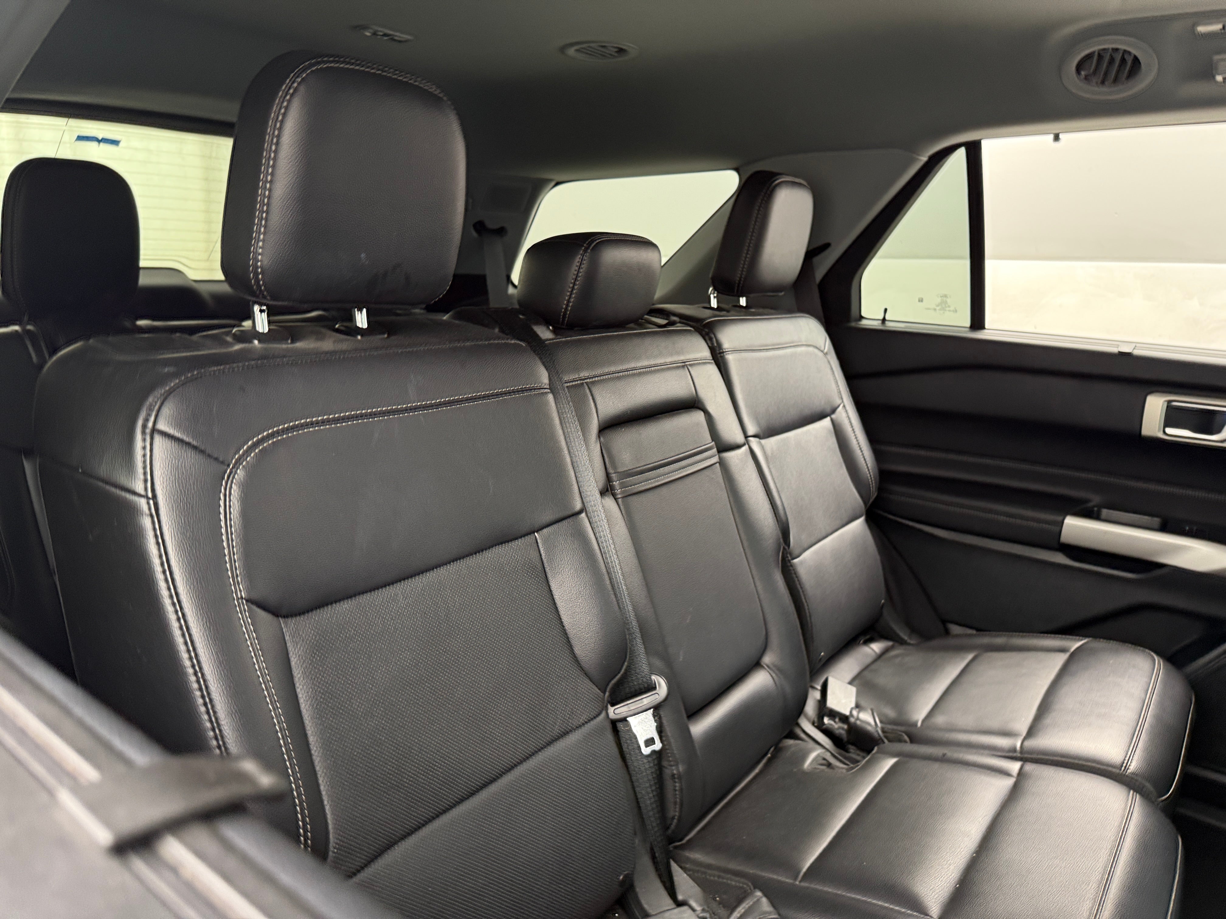 2023 Ford Explorer Limited 5