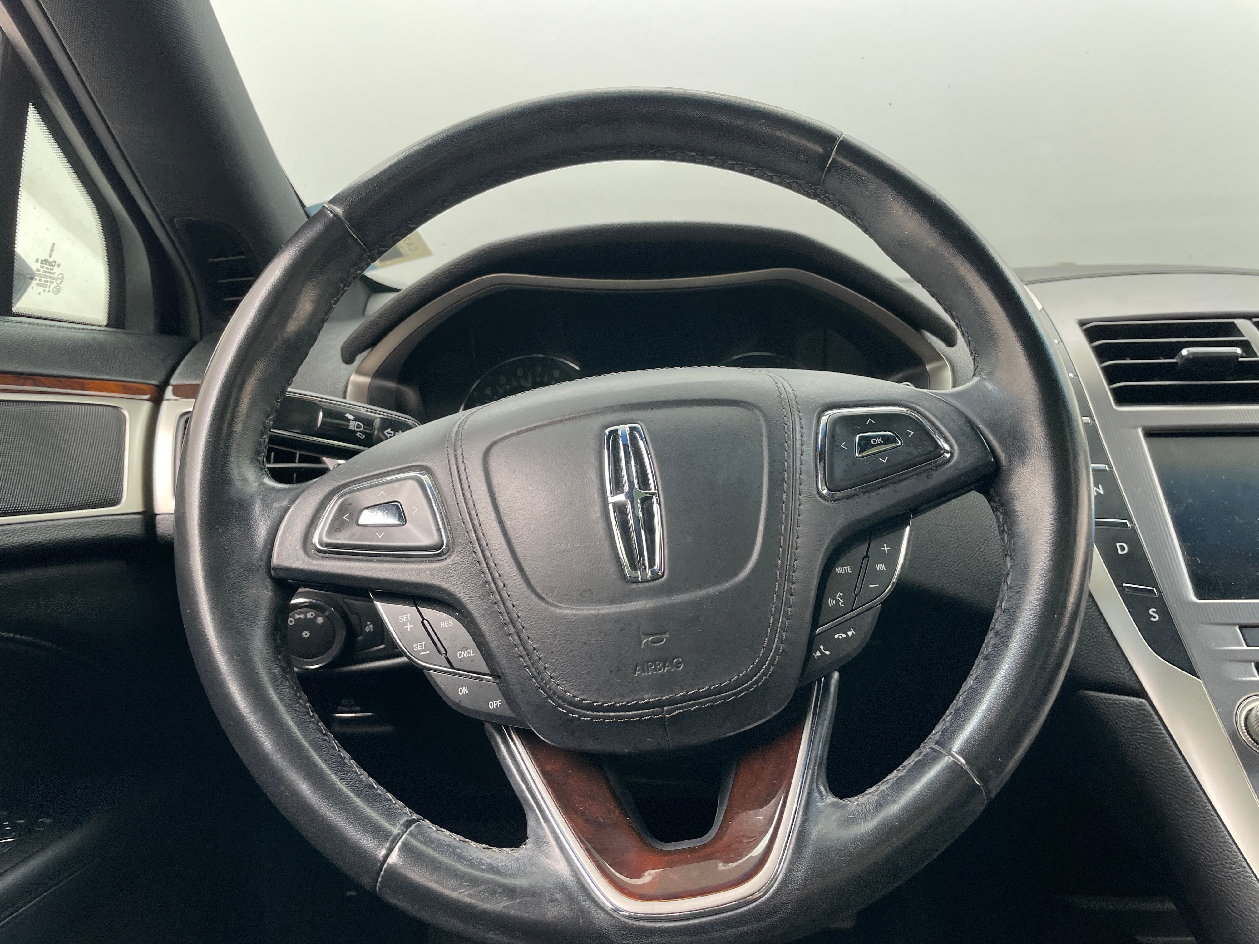 2017 Lincoln MKZ Reserve 4