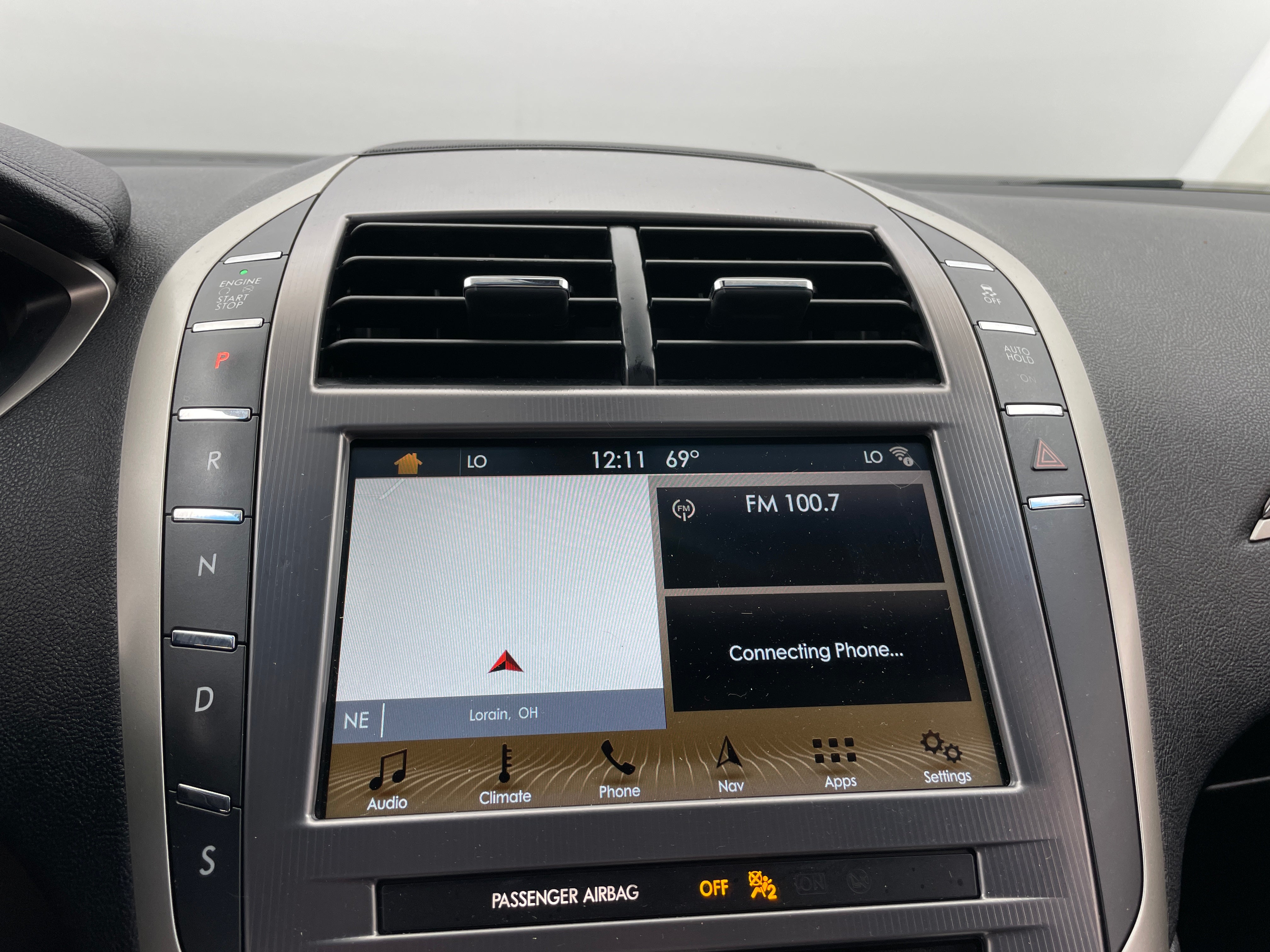 2017 Lincoln MKZ Reserve 3