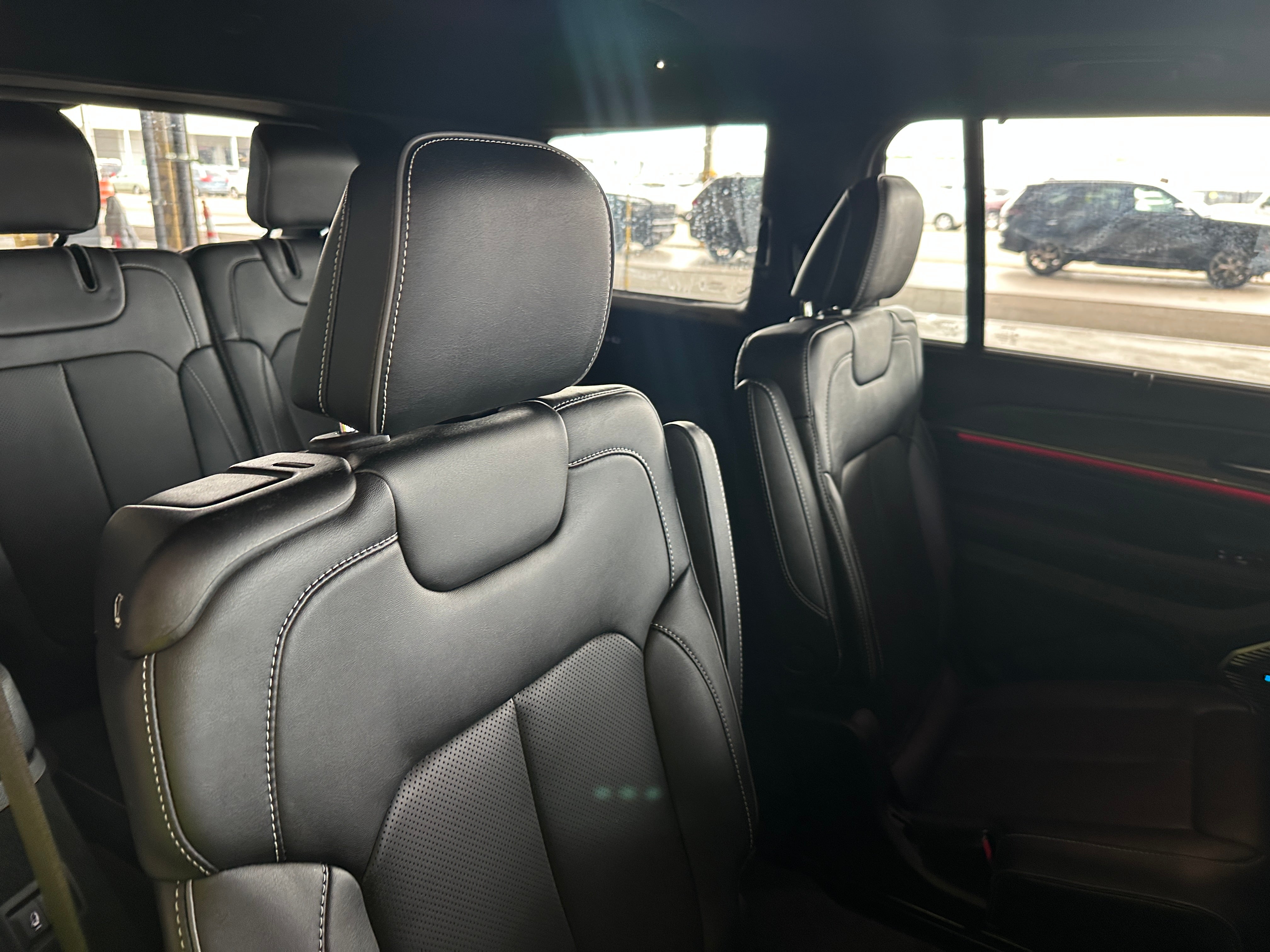Thumbnail: 2022 Jeep Grand Cherokee L - 5