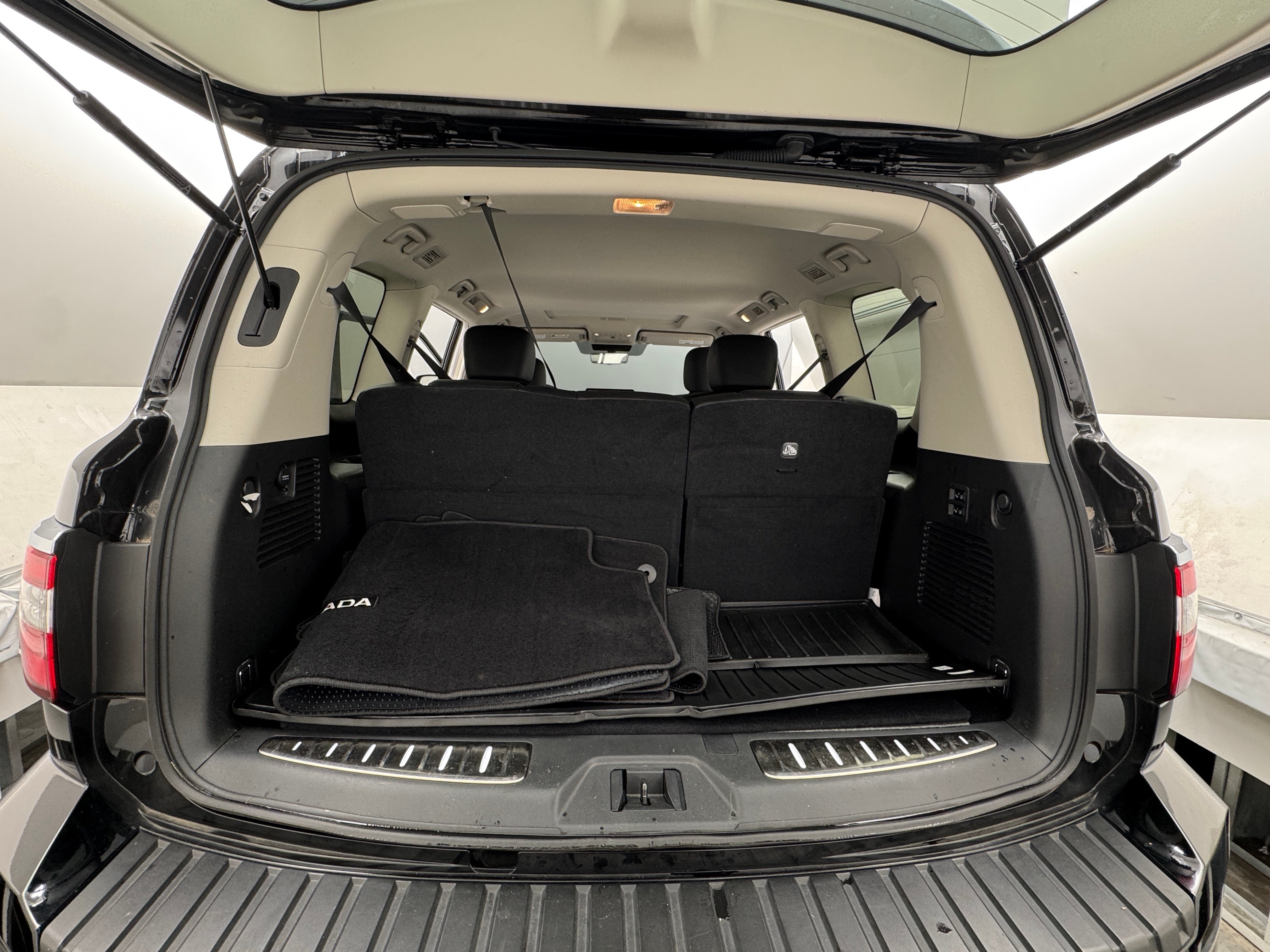 2024 Nissan Armada Platinum Edition 6