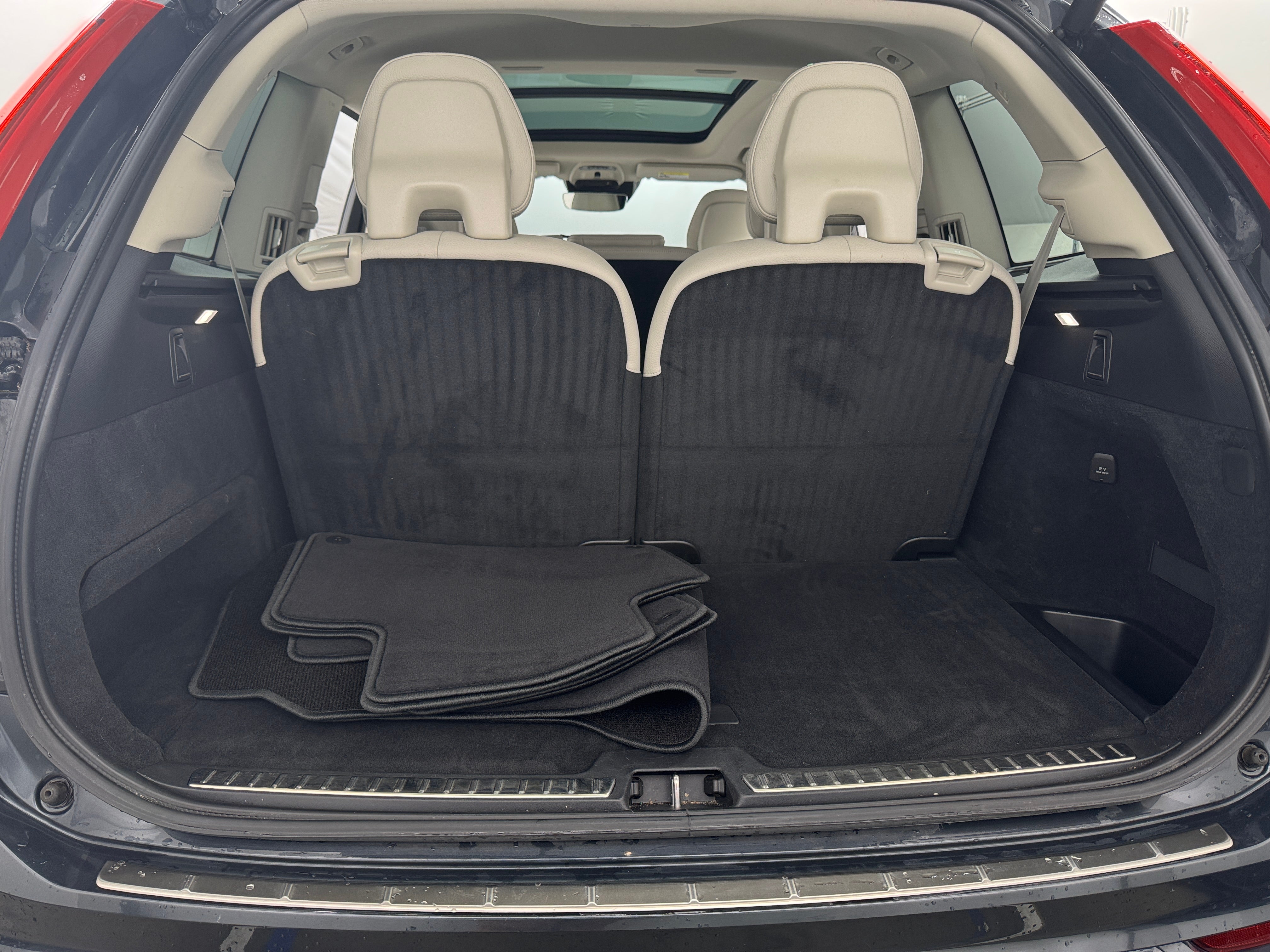 2022 Volvo XC90 T5 Momentum 6