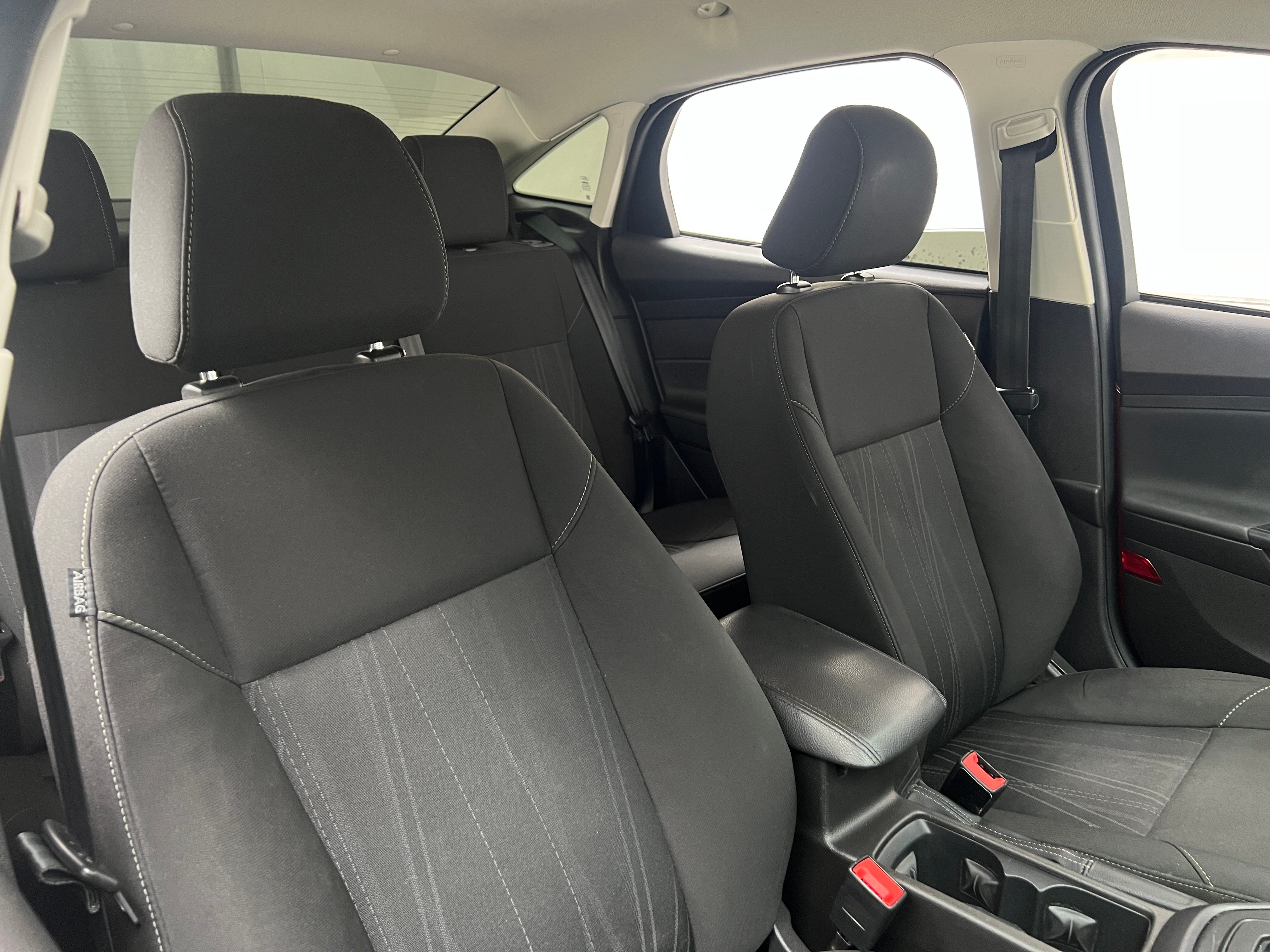 2016 Ford Focus SE 2