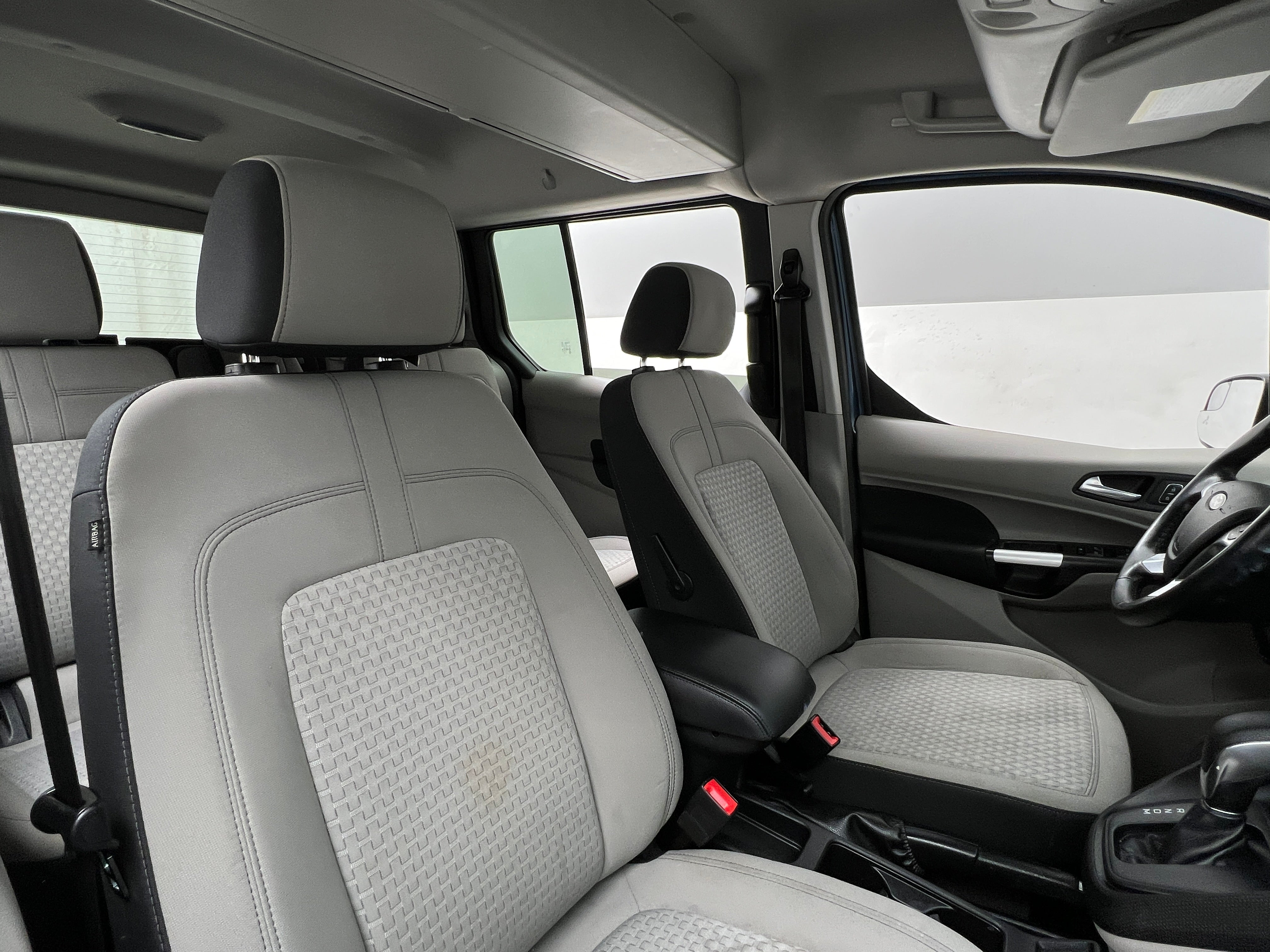 2019 Ford Transit Series Connect XLT 2