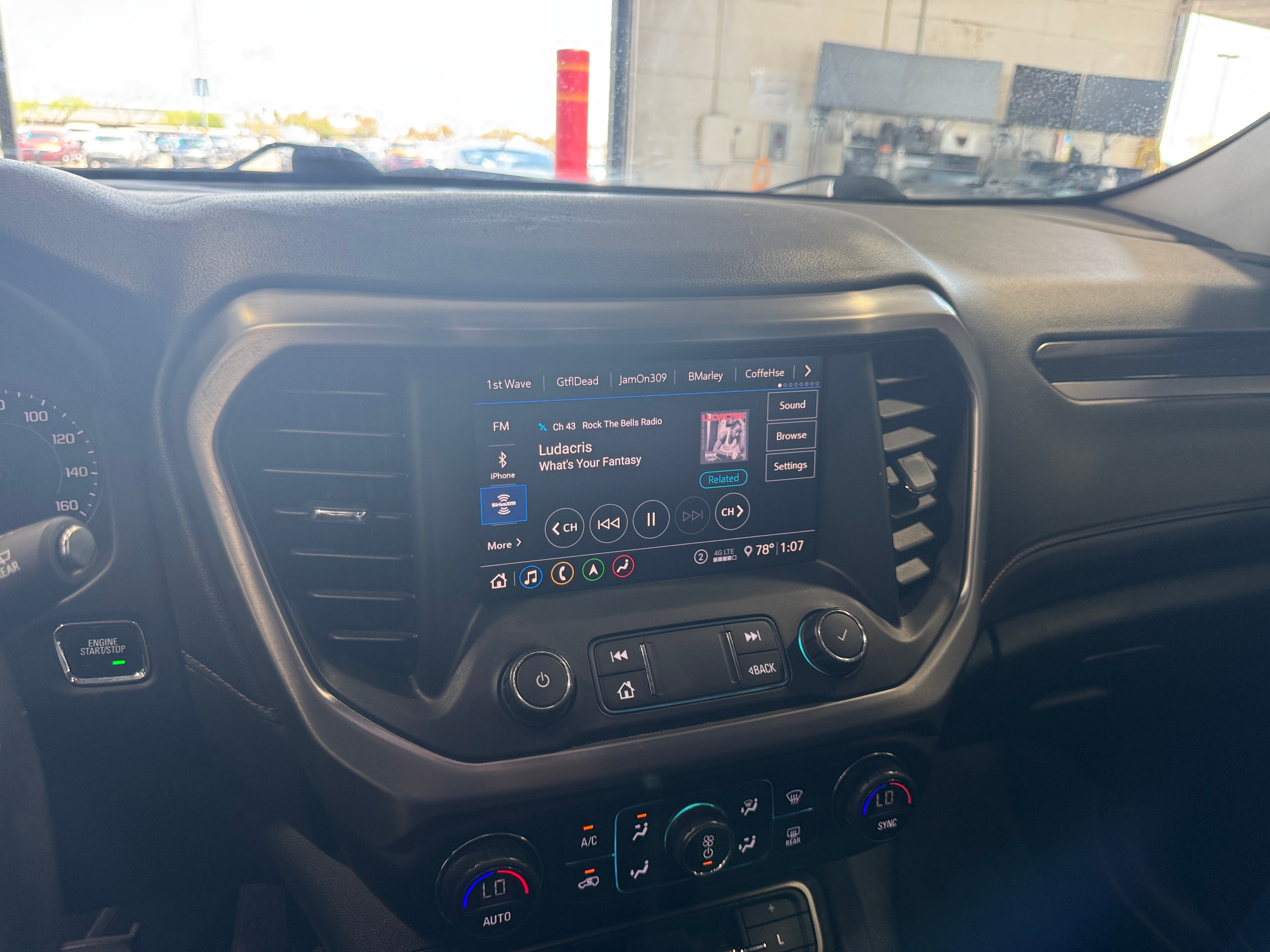 2020 GMC Acadia AT4 3