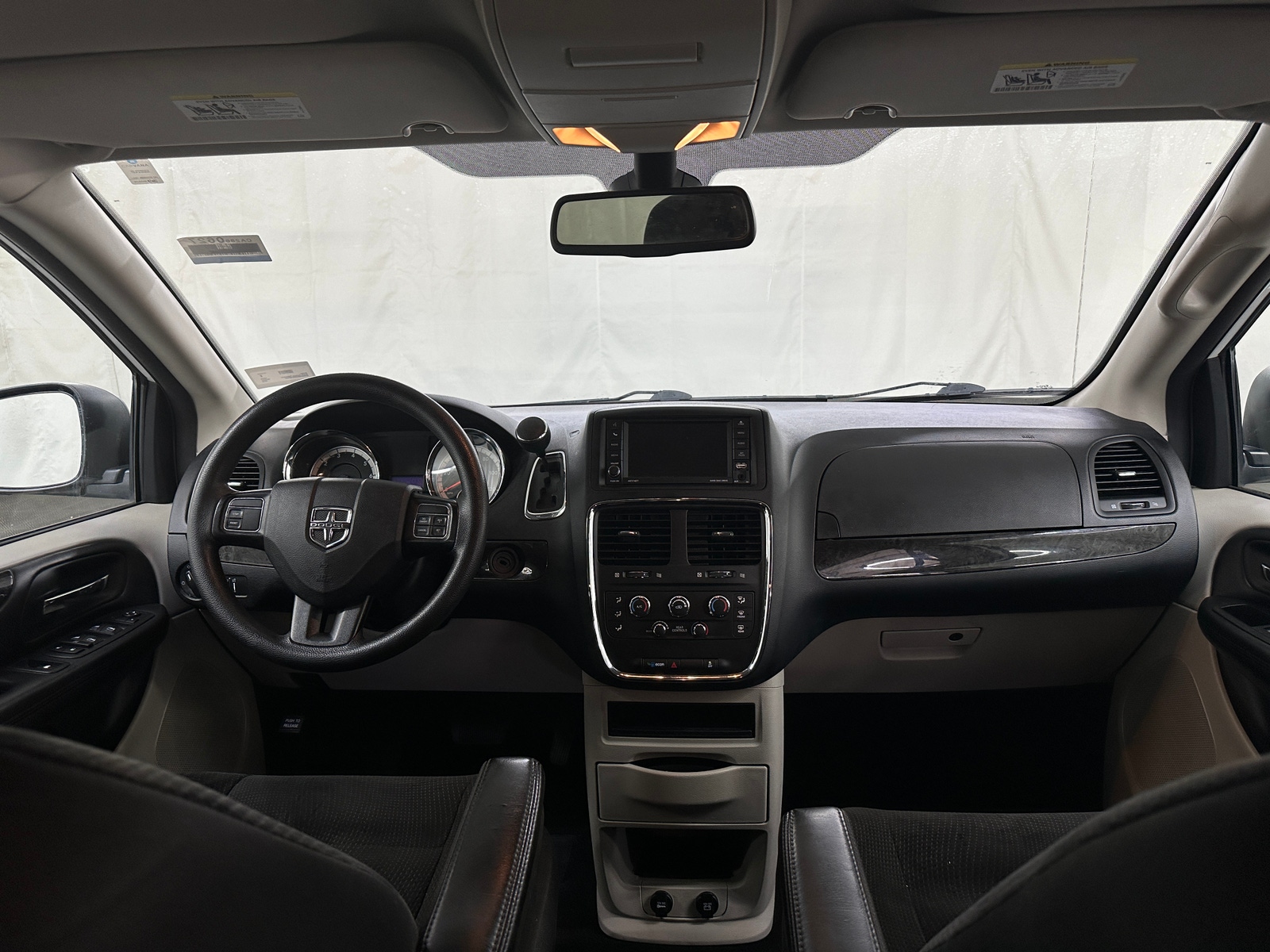 Thumbnail: 2019 Dodge Grand Caravan - 3