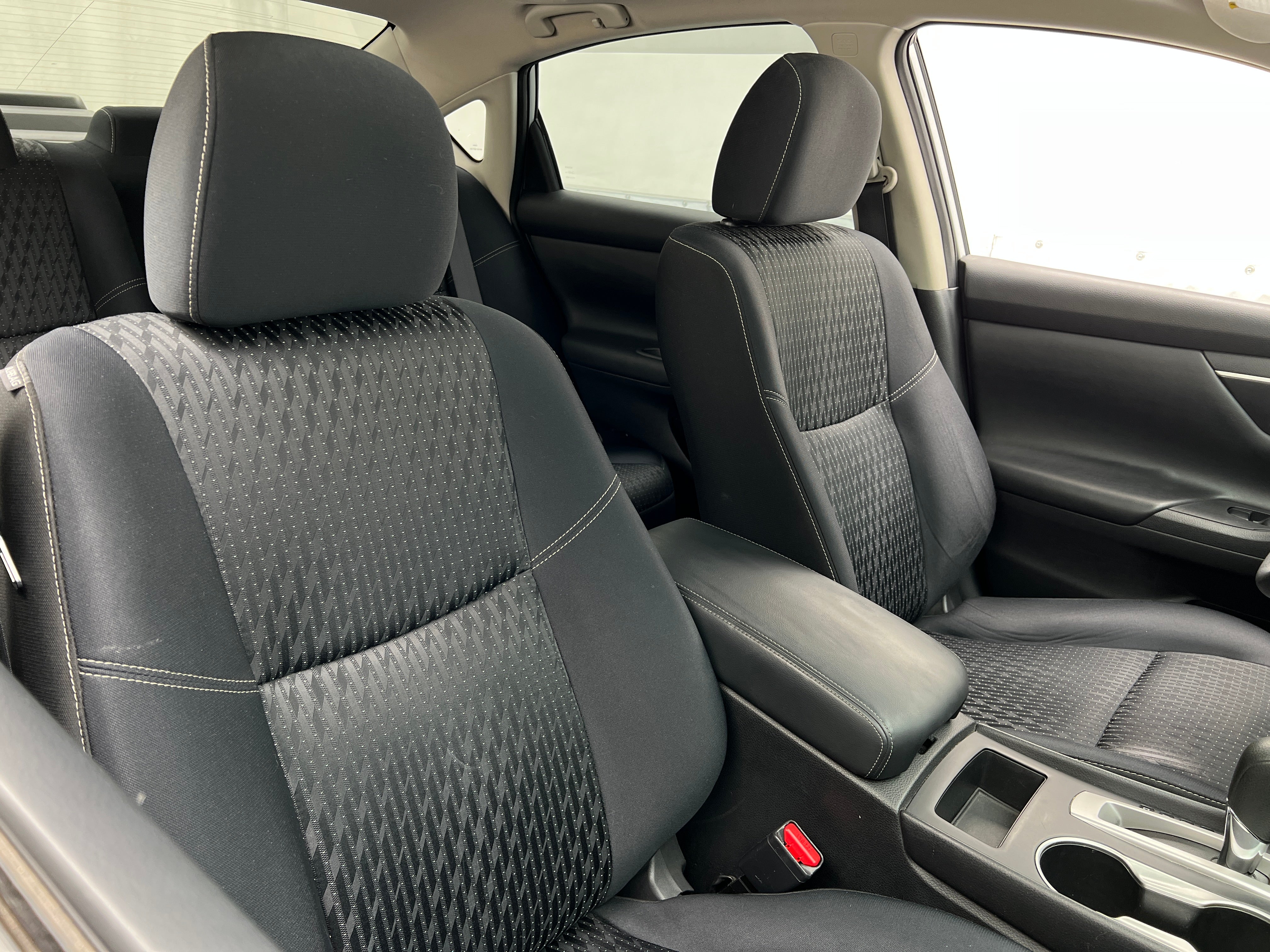 2016 Nissan Altima SV 2