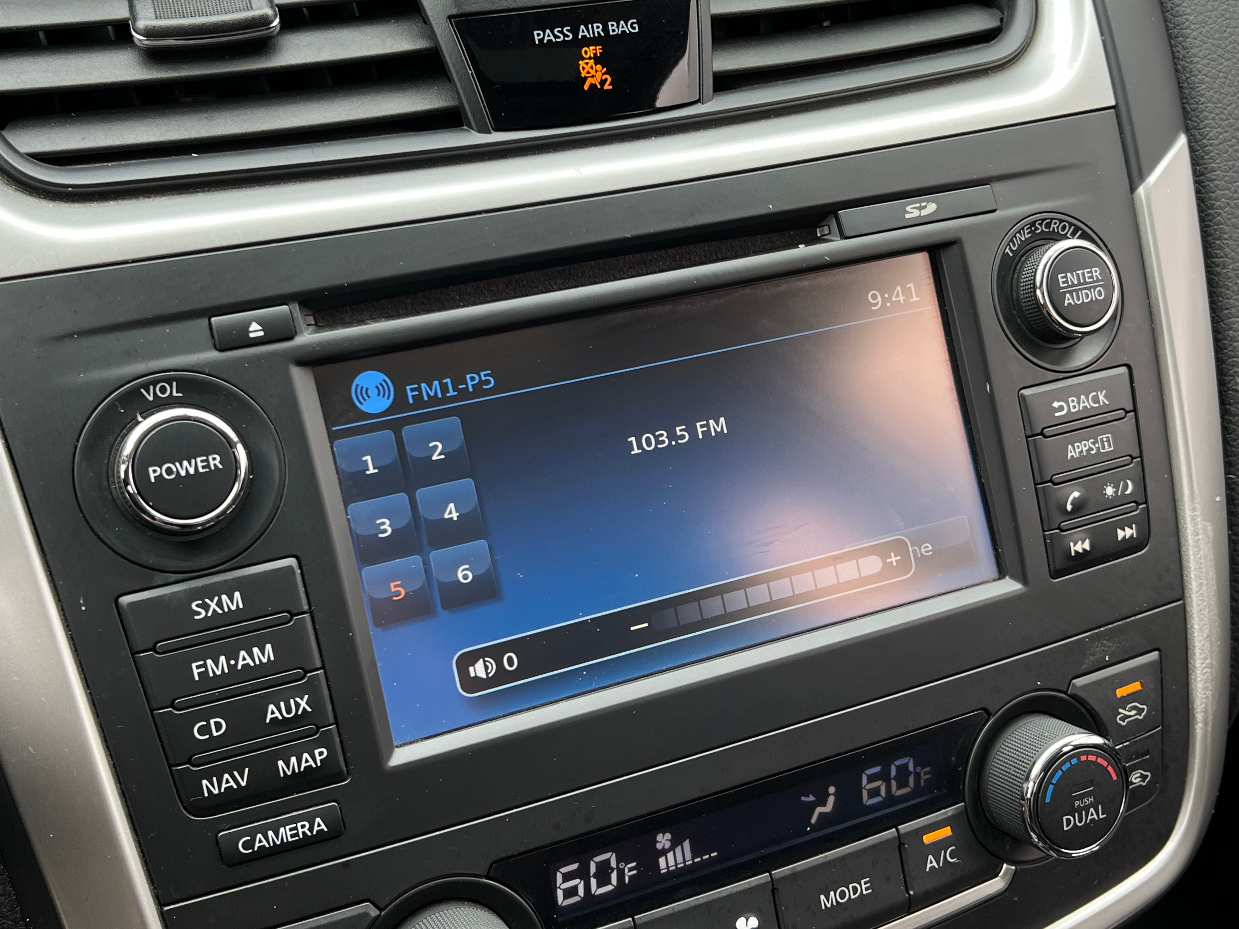 2016 Nissan Altima SV 4