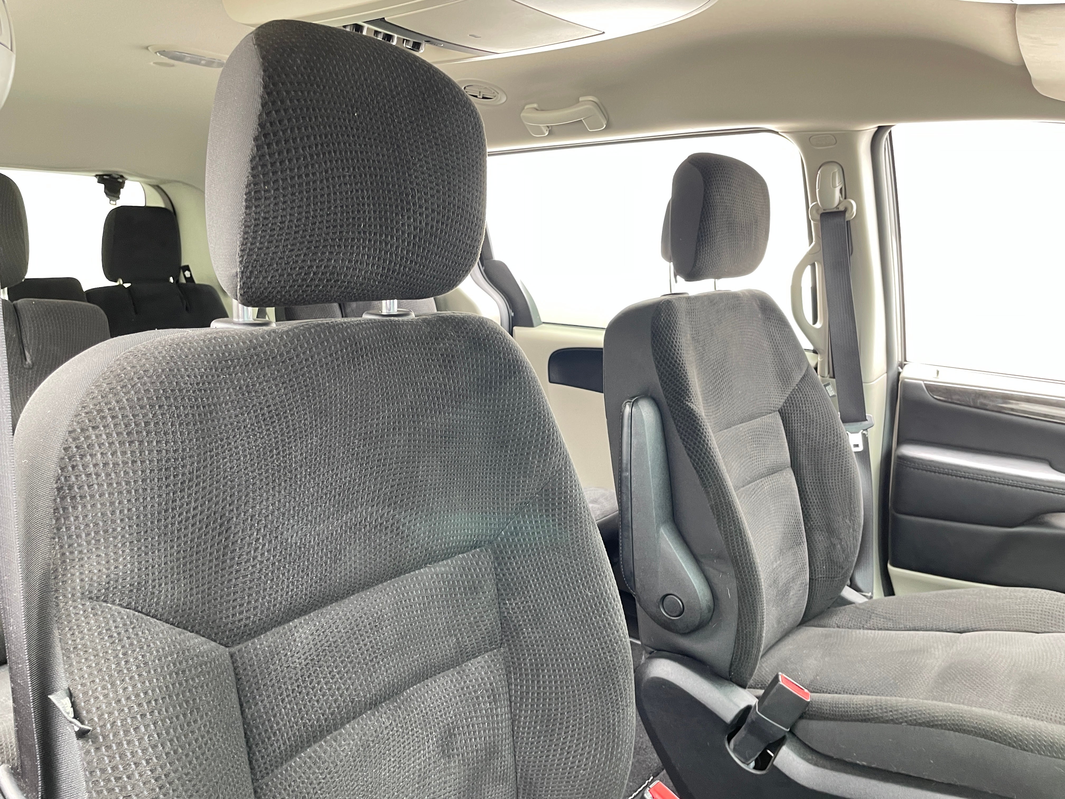 2019 Dodge Grand Caravan SE 2