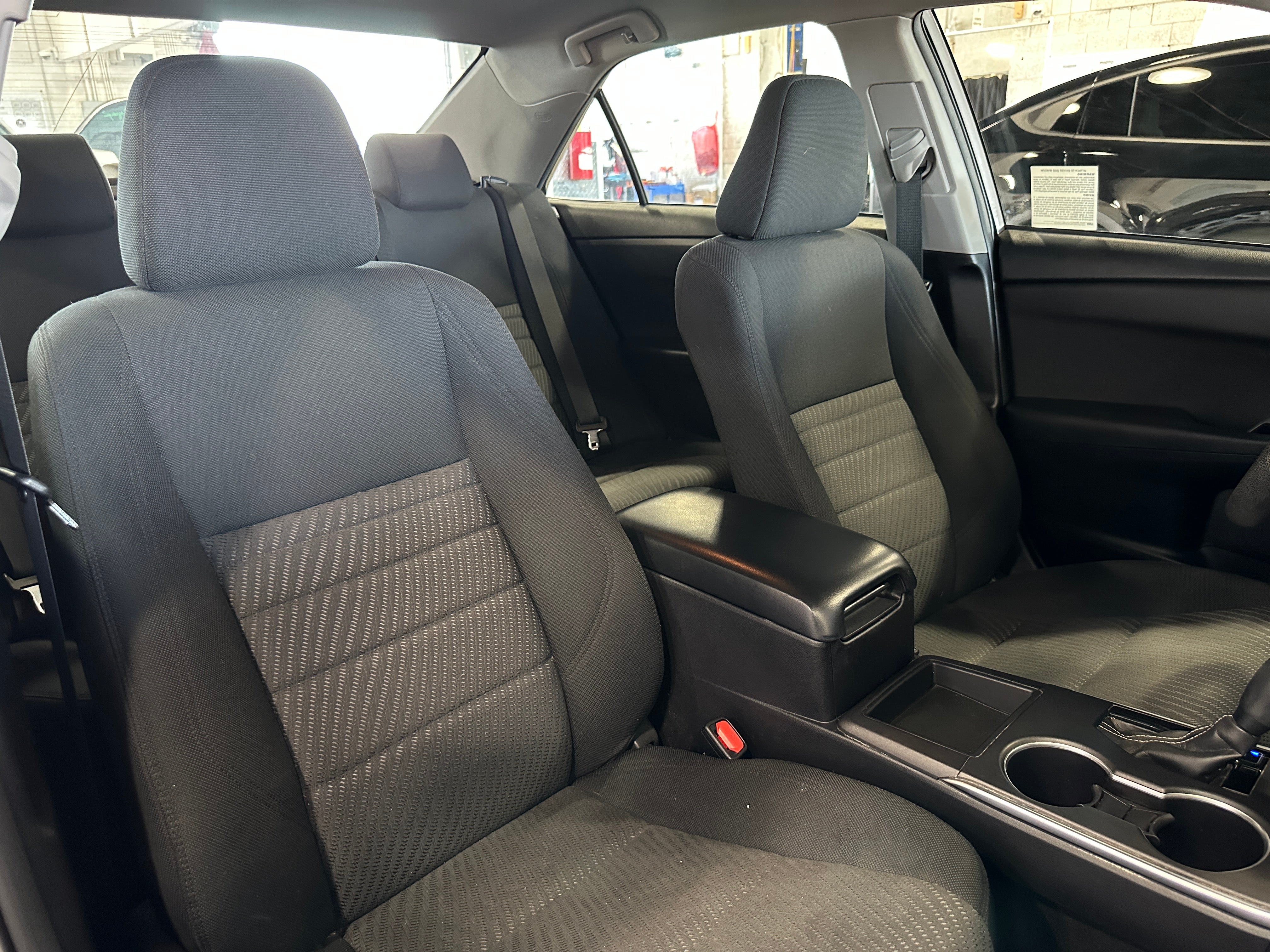 2017 Toyota Camry LE 2