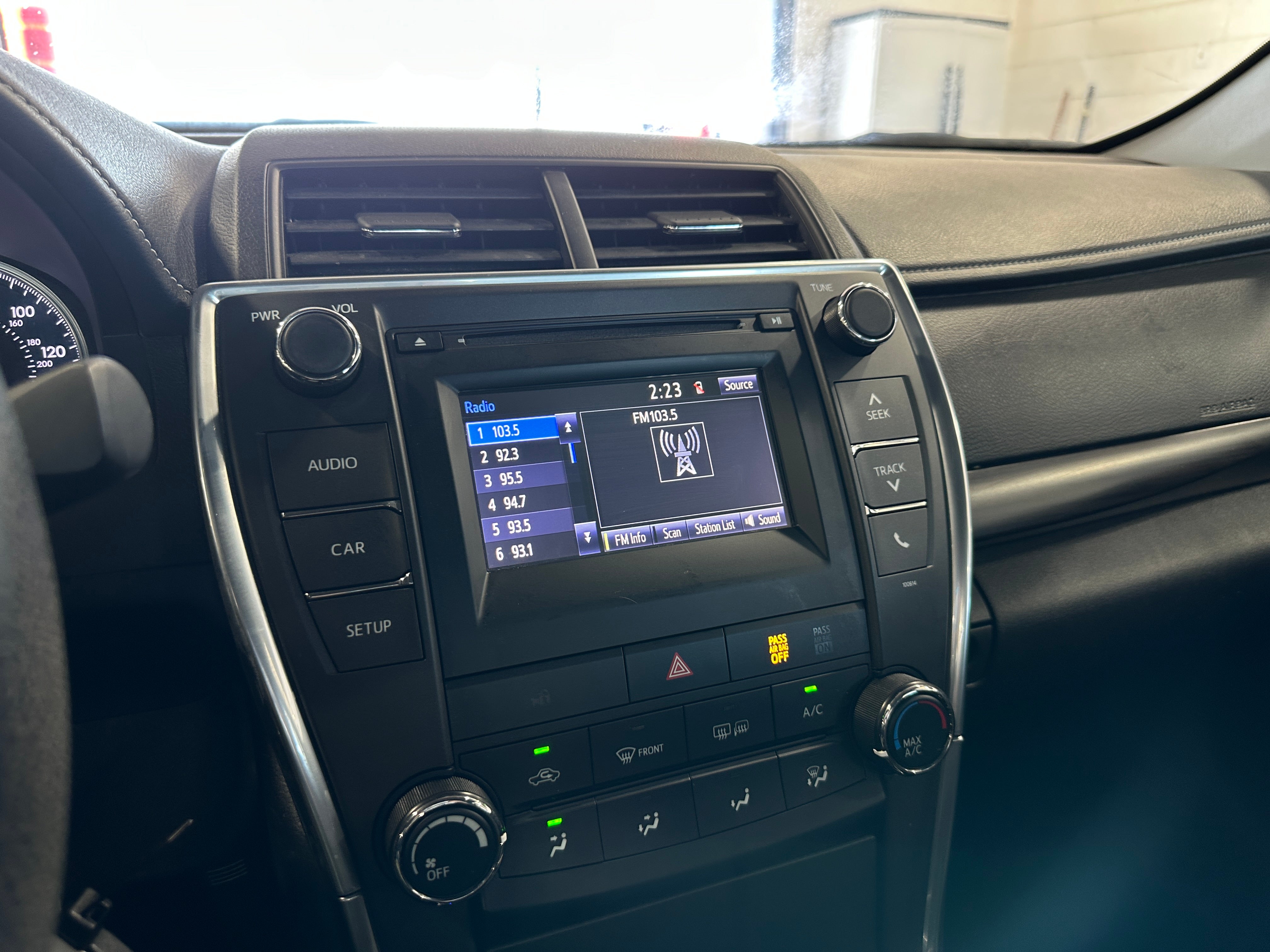 2017 Toyota Camry LE 4