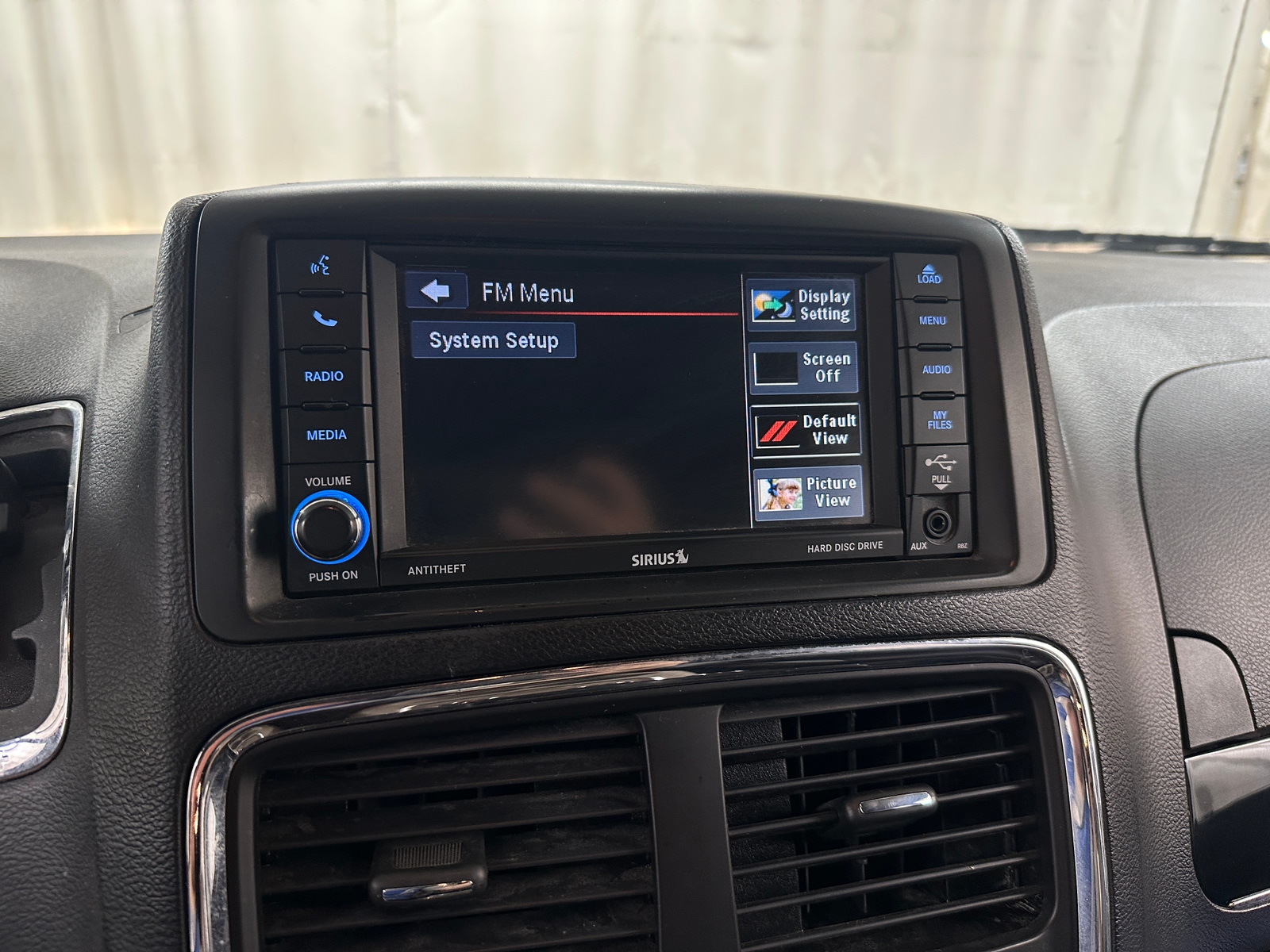 Thumbnail: 2017 Dodge Grand Caravan - 3