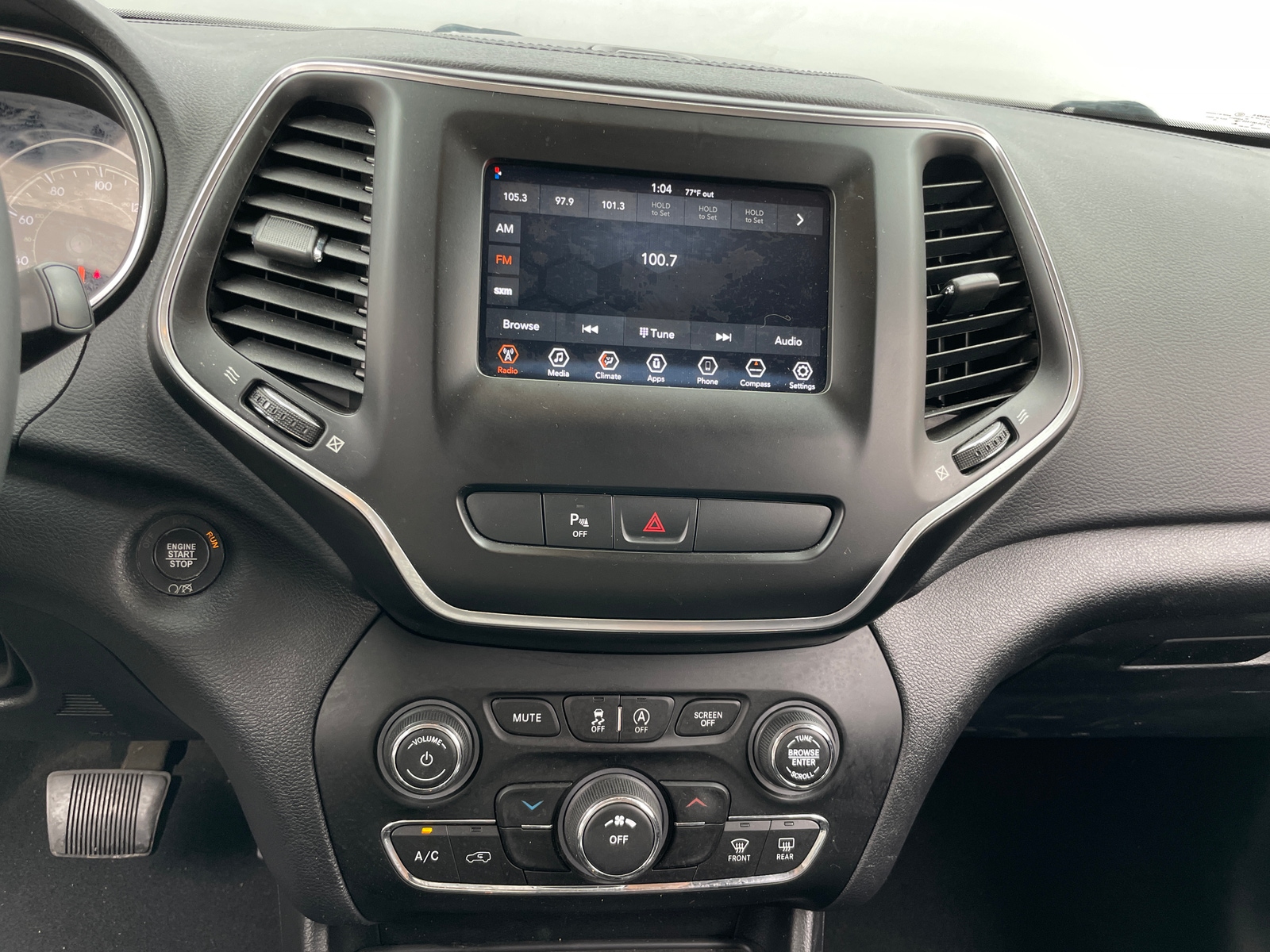 Thumbnail: 2020 Jeep Cherokee - 4