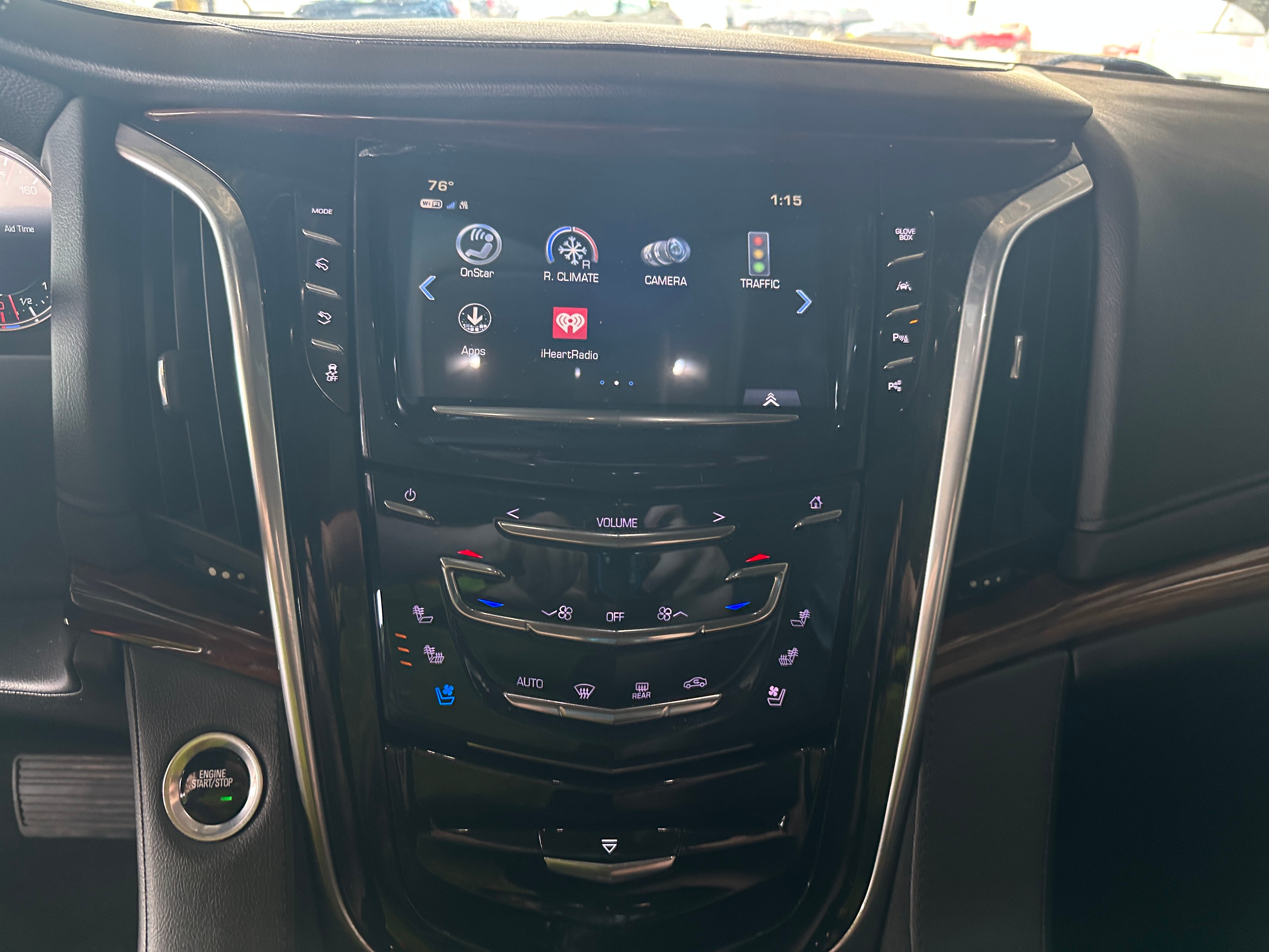 2018 Cadillac Escalade Luxury 3