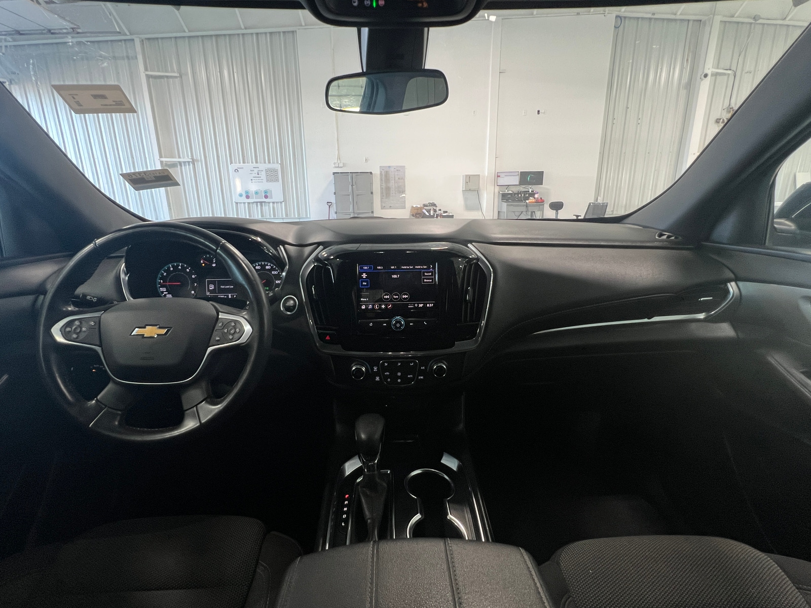 Thumbnail: 2022 Chevrolet Traverse - 3