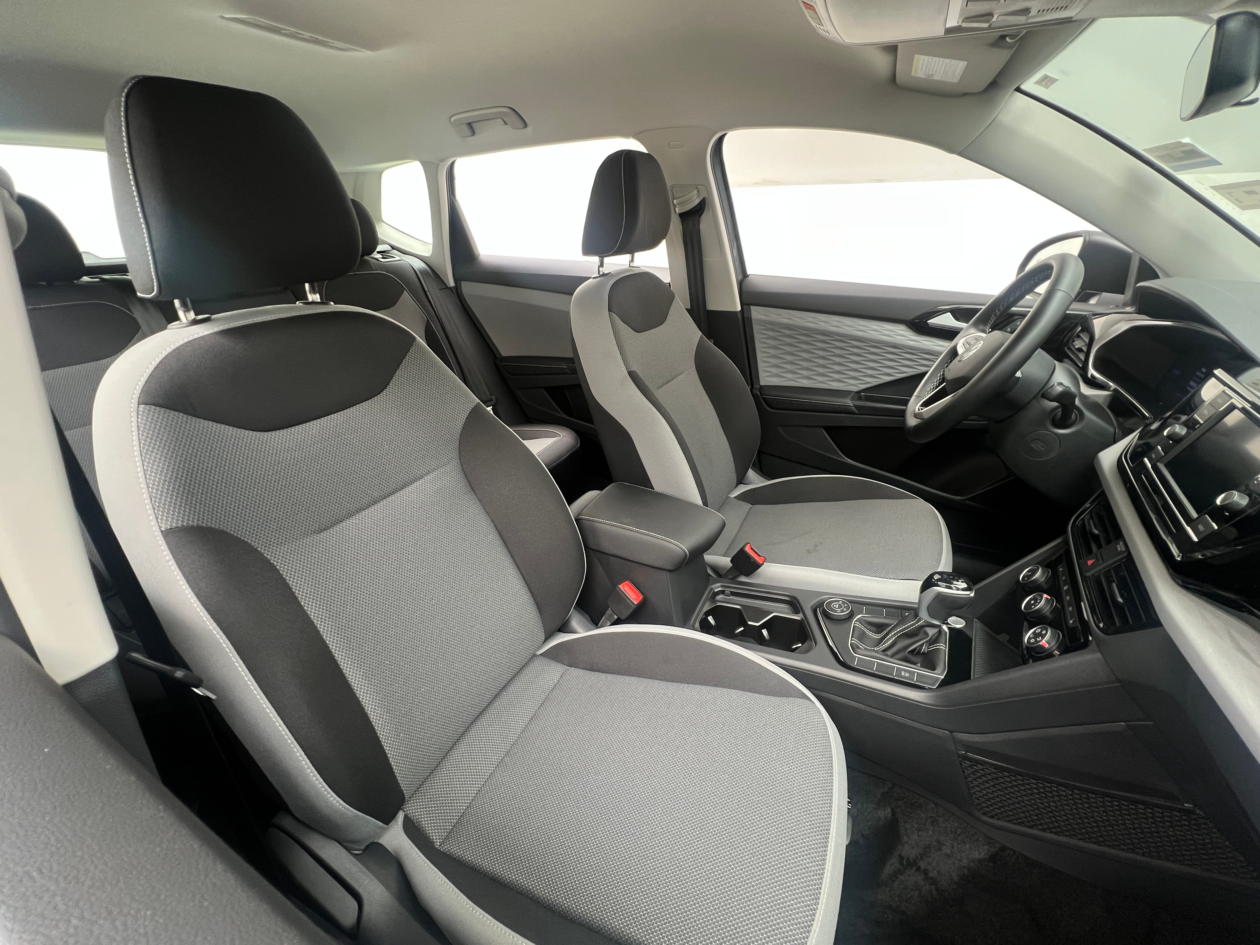 2024 Volkswagen Taos S 2