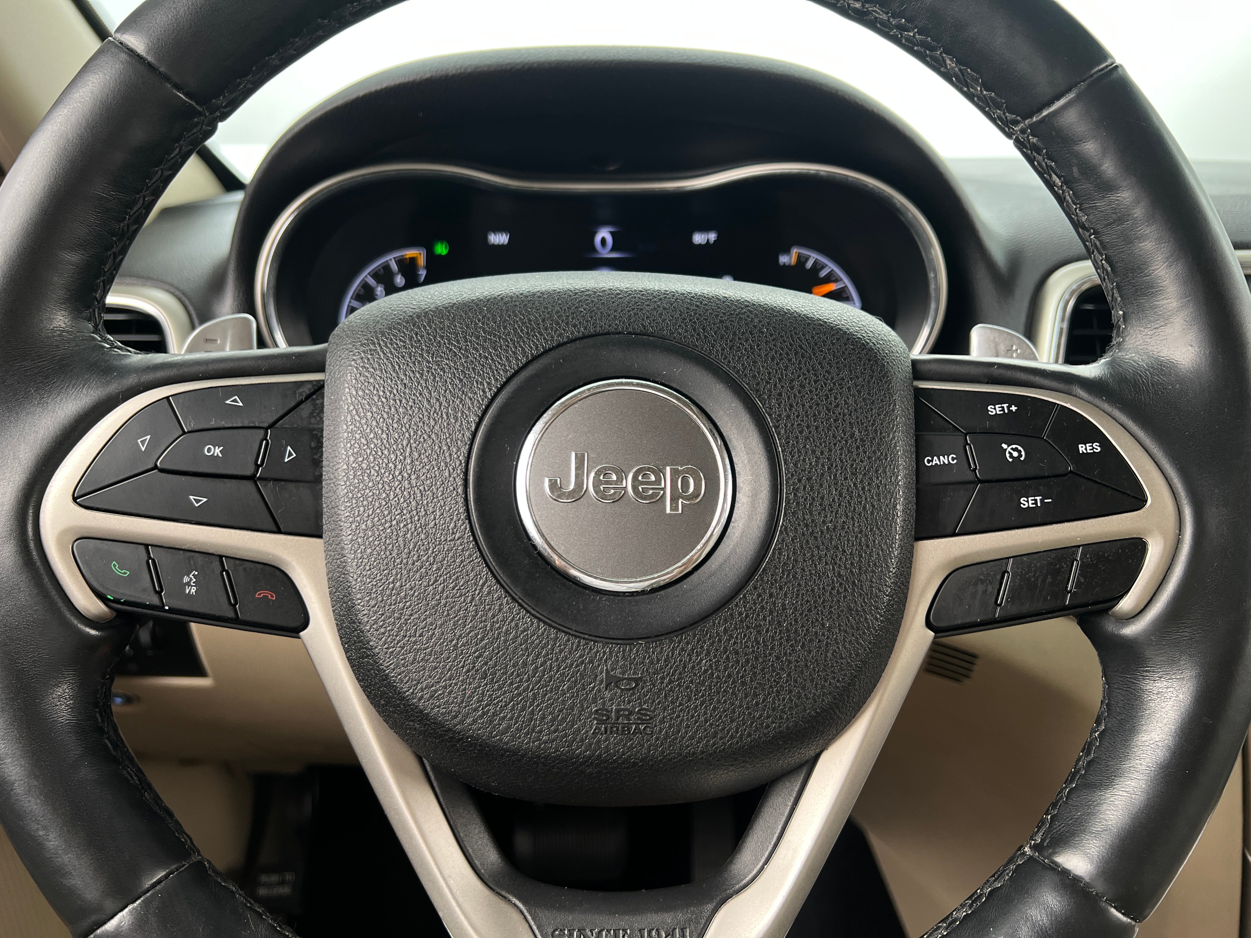 2017 Jeep Grand Cherokee Limited Edition 4