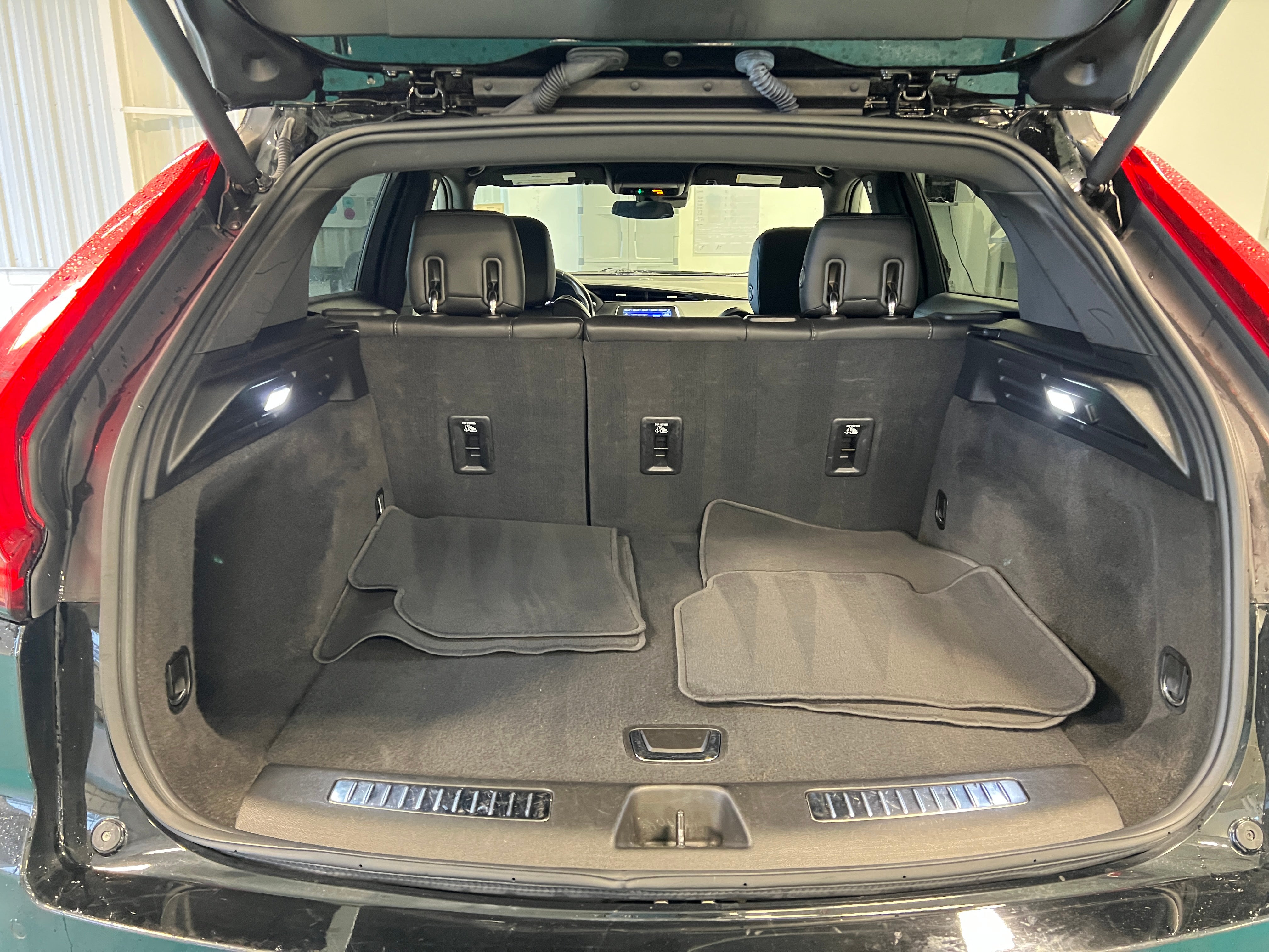 2023 Cadillac XT4 Premium Luxury 6