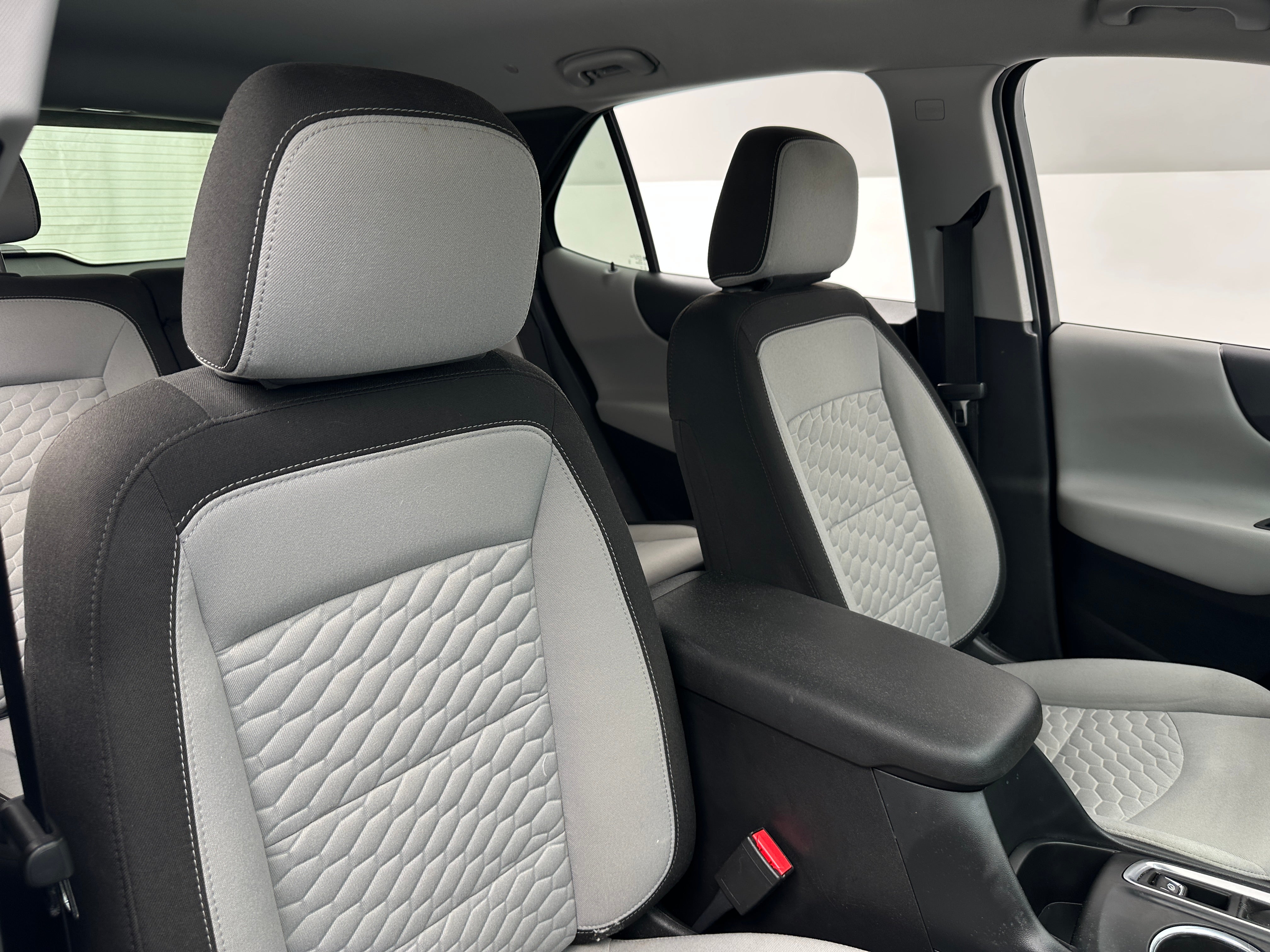 2020 Chevrolet Equinox LS 2