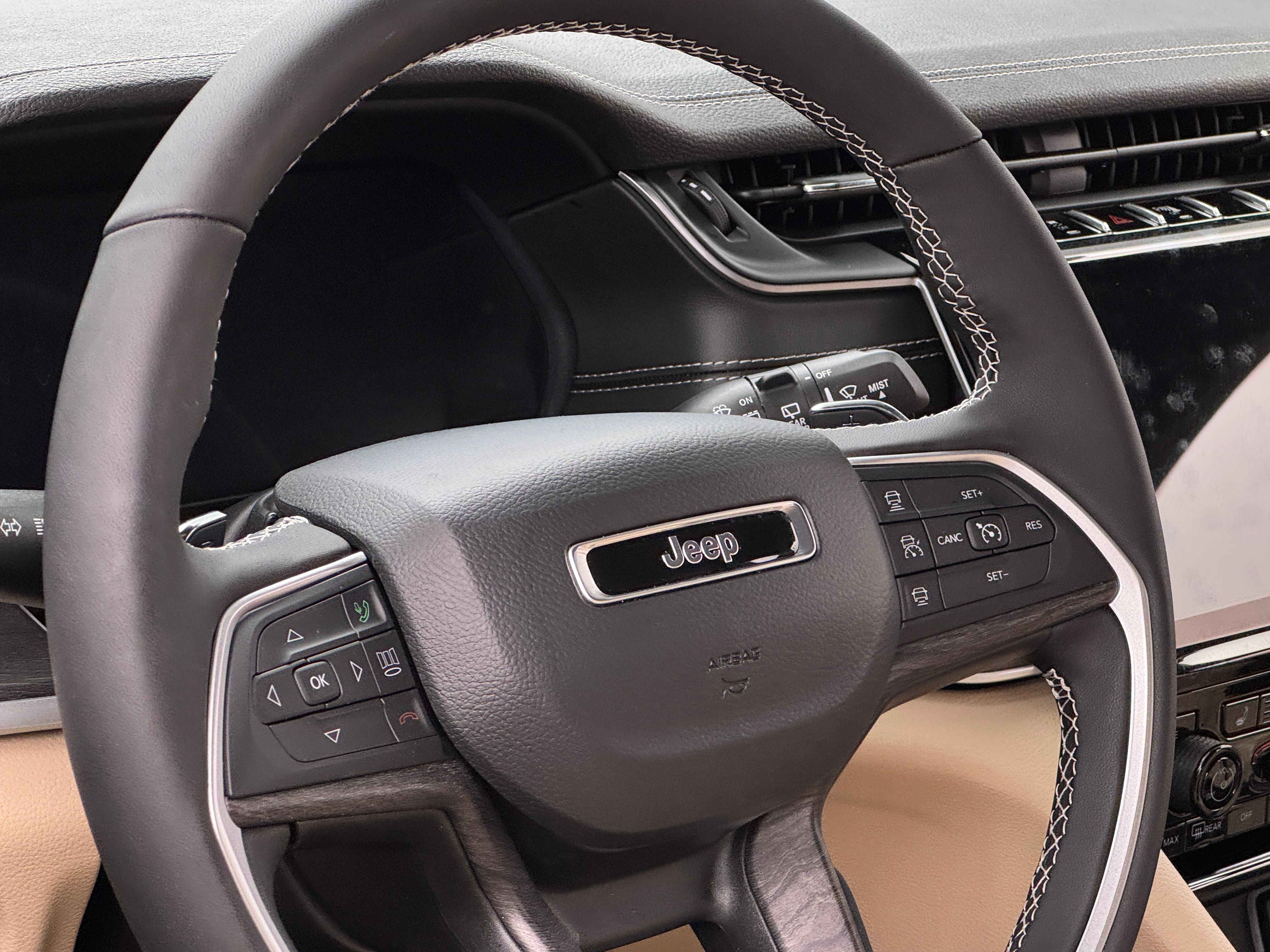 2025 Jeep Grand Cherokee L Limited Edition 4