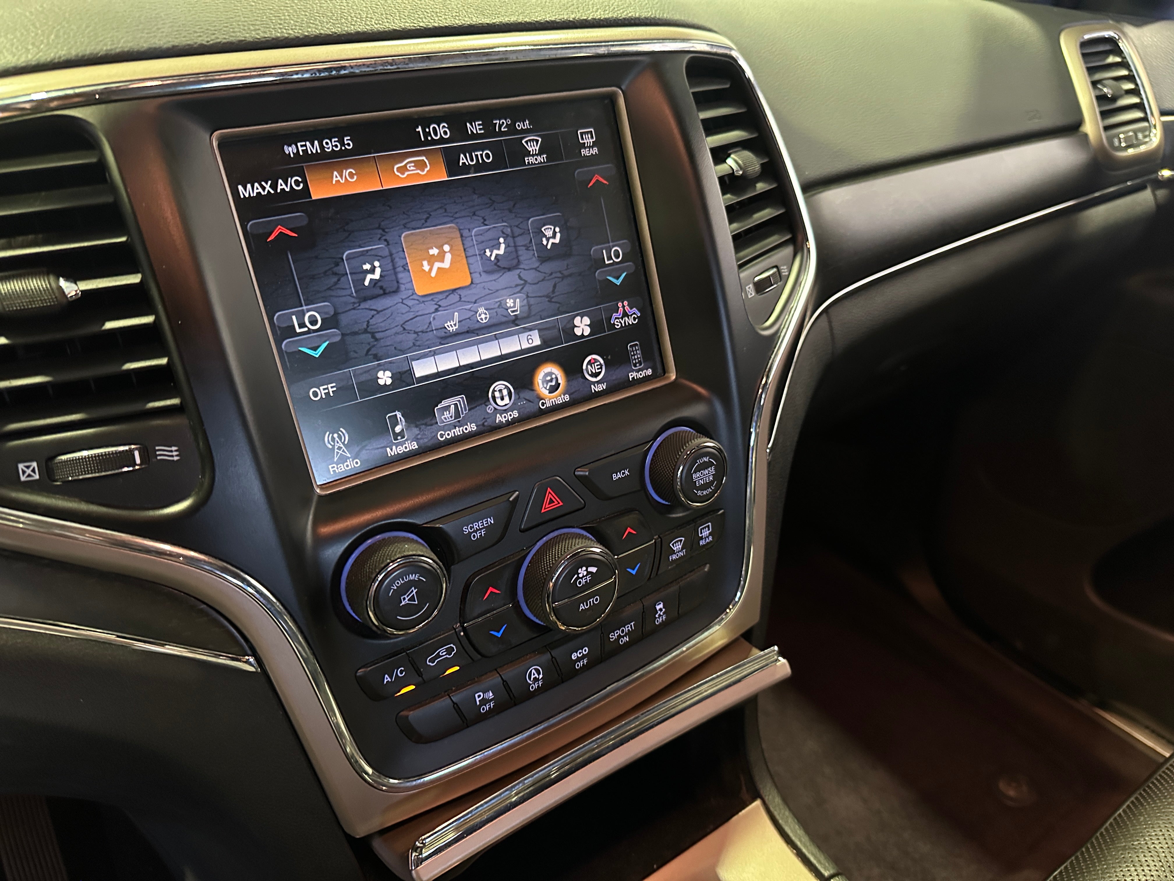 2017 Jeep Grand Cherokee Limited Edition 3