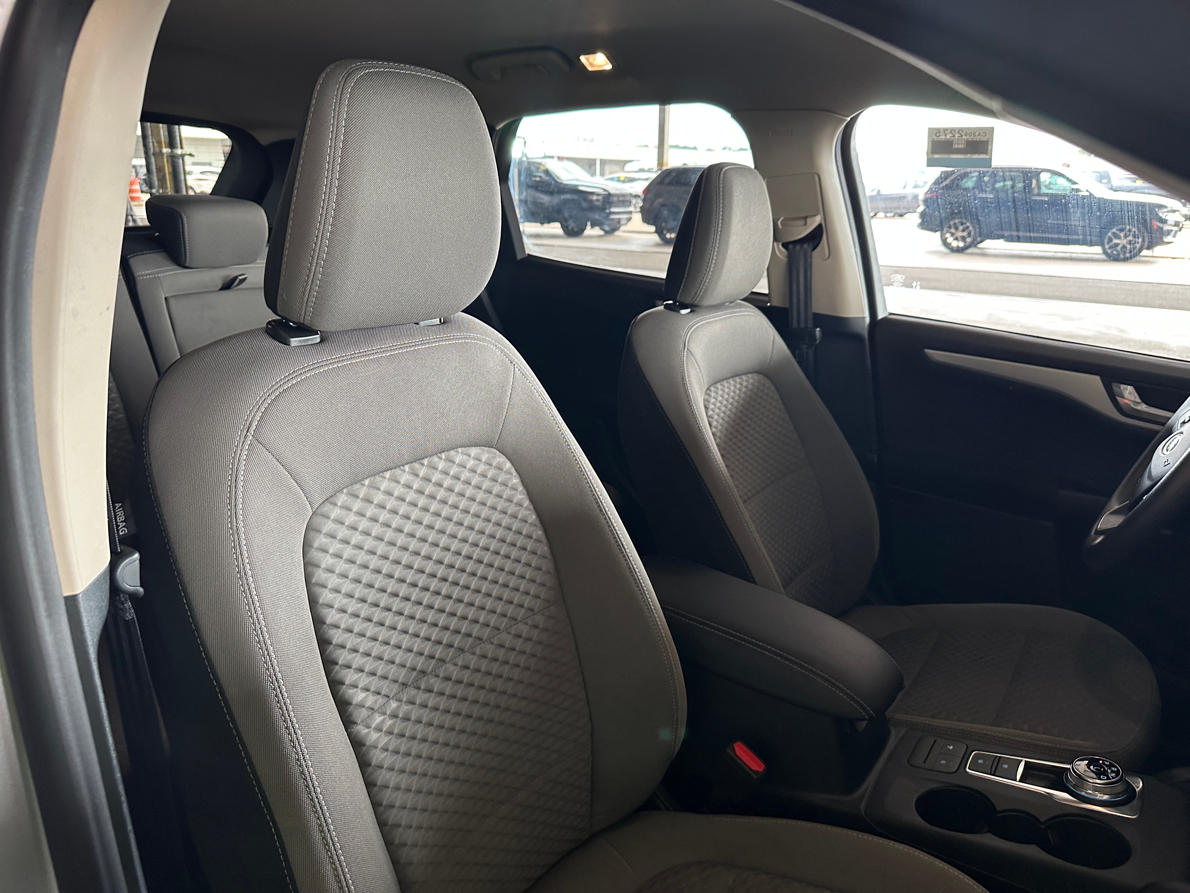 2020 Ford Escape SE 2