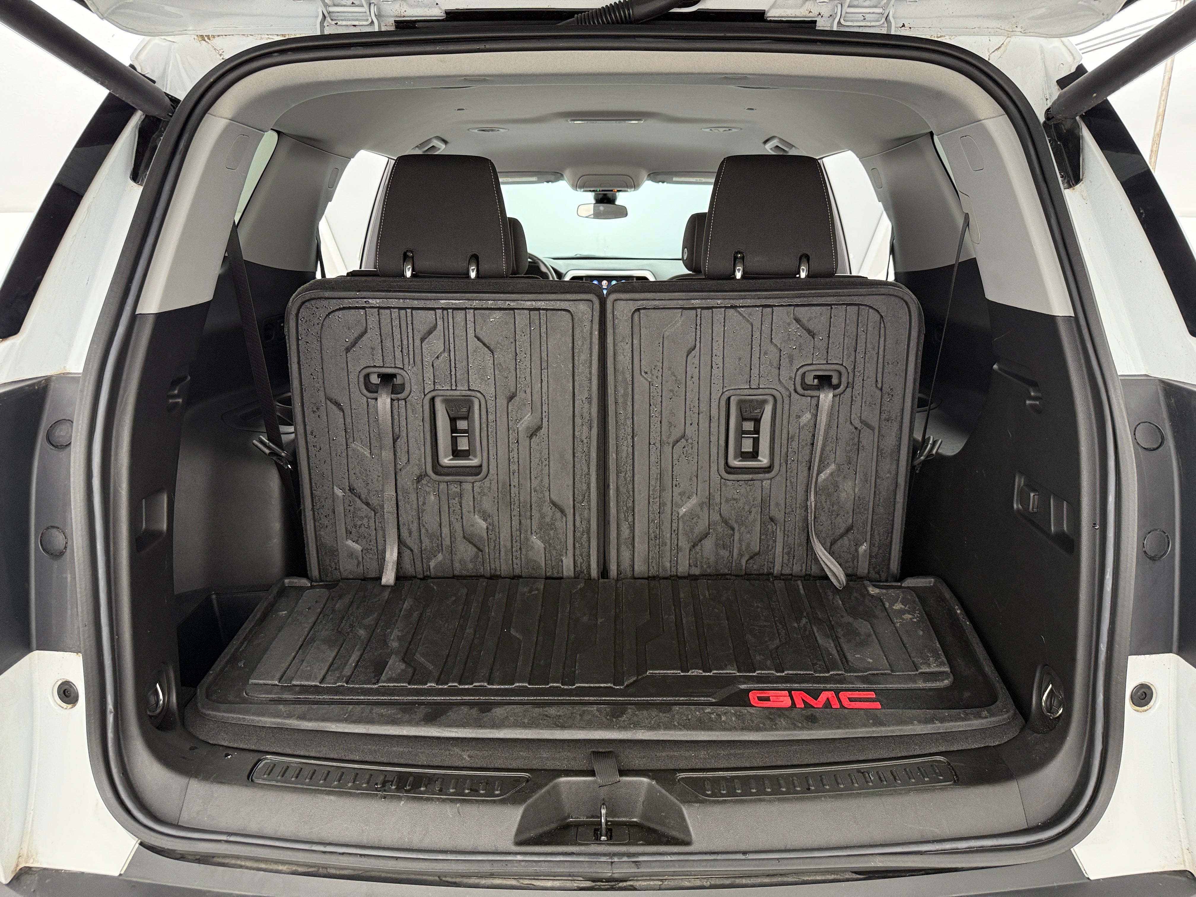 2023 GMC Acadia SLE 7