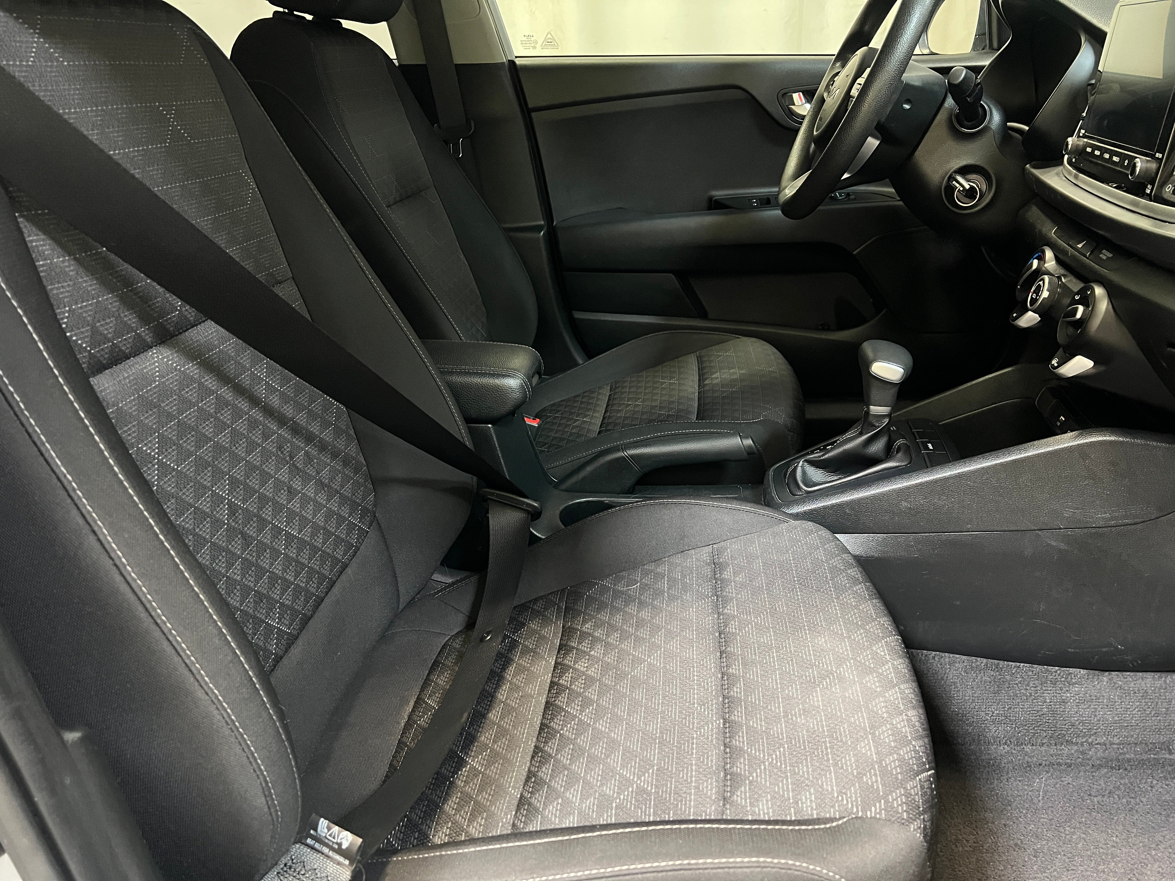 2023 Kia Rio S 2