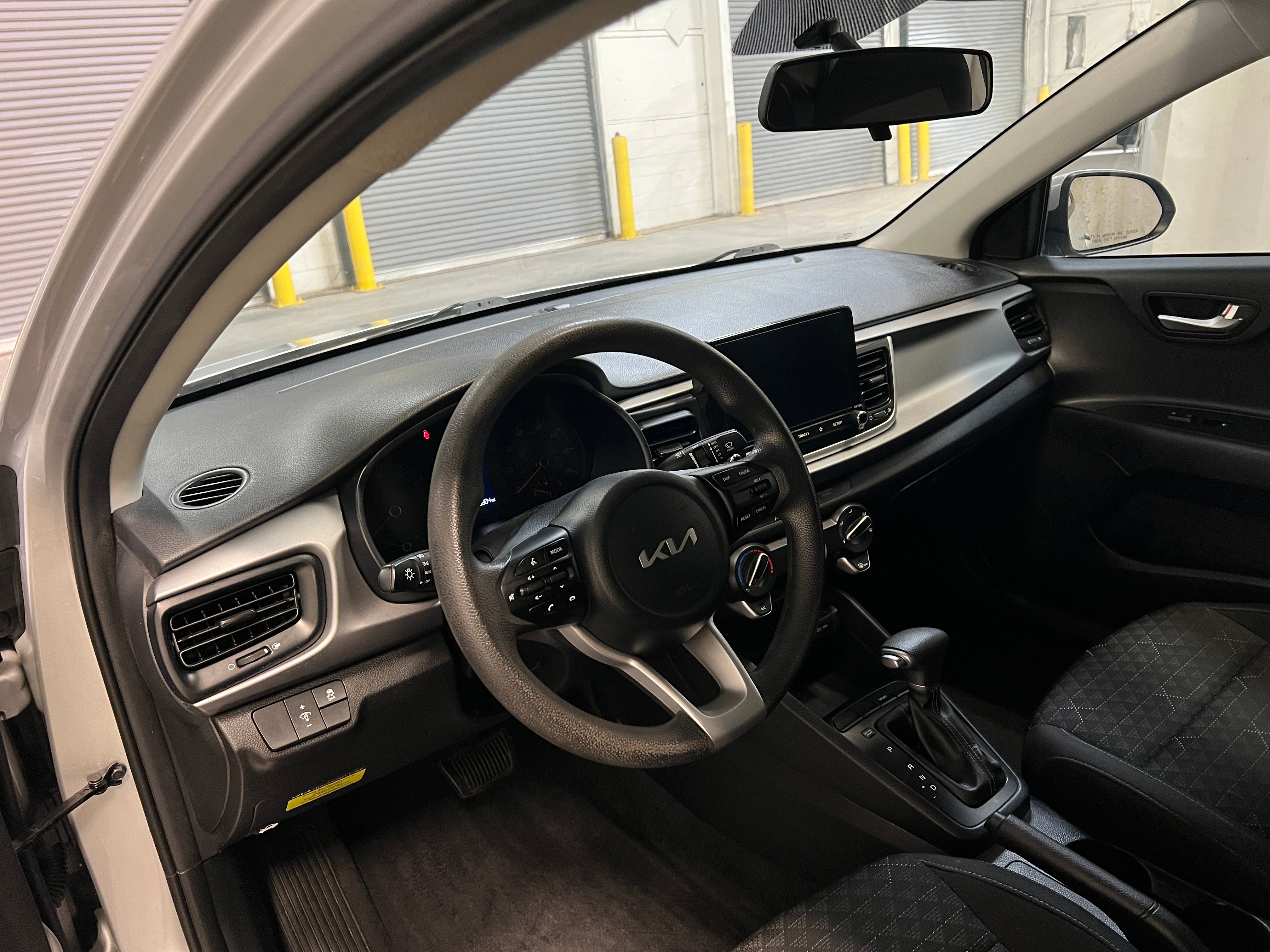 2023 Kia Rio S 3
