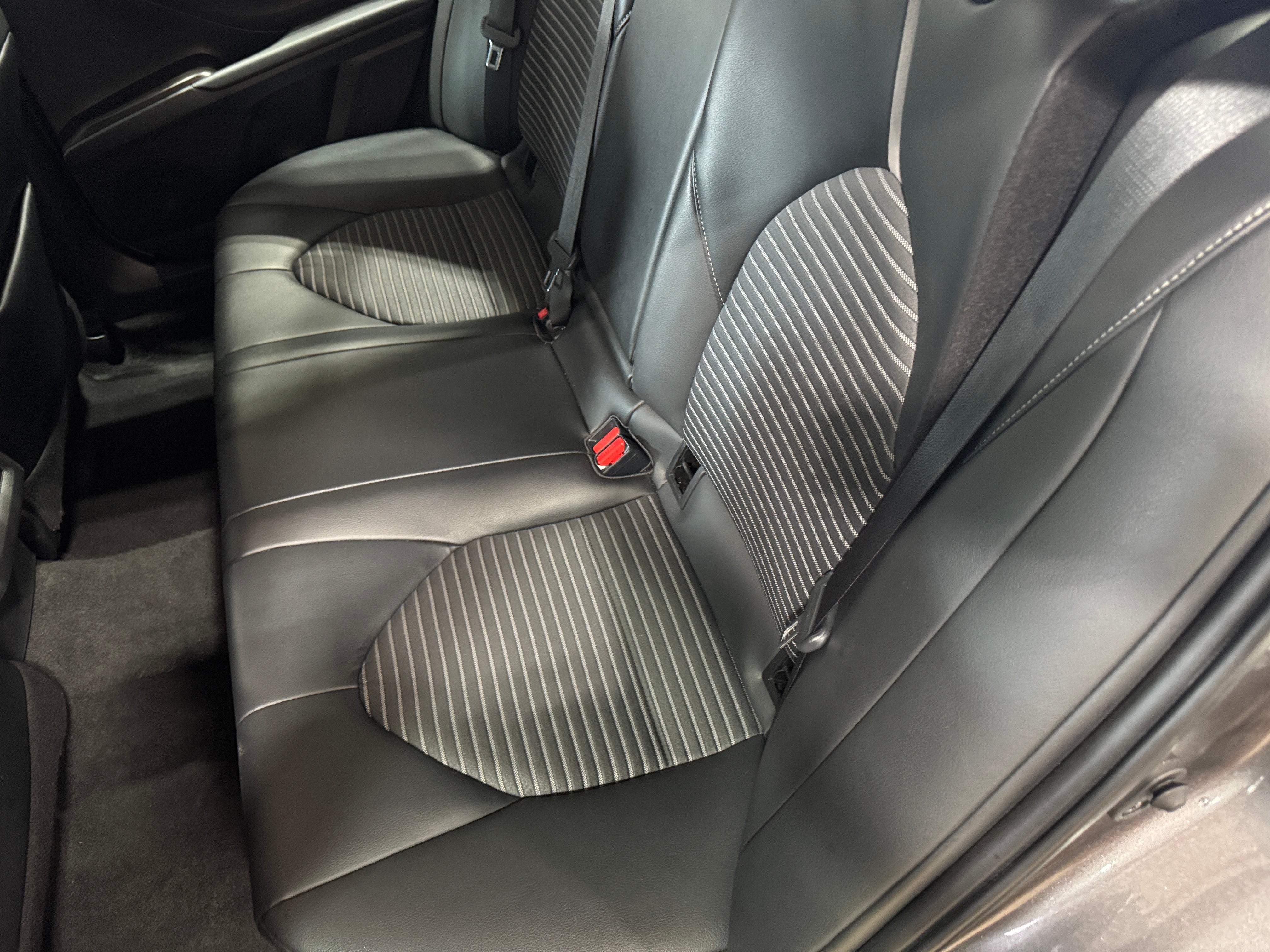 2021 Toyota Camry SE 6