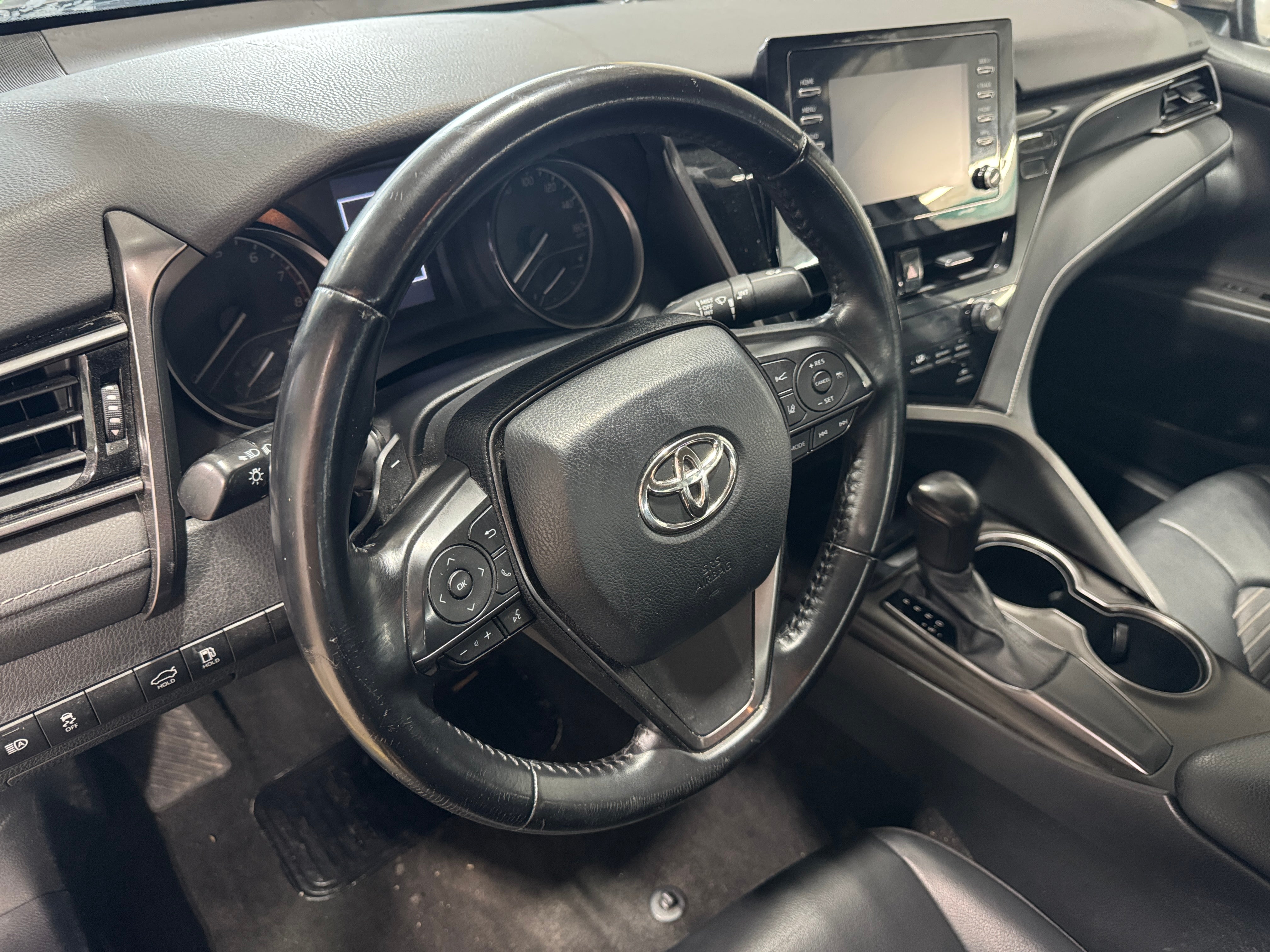 2021 Toyota Camry SE 3