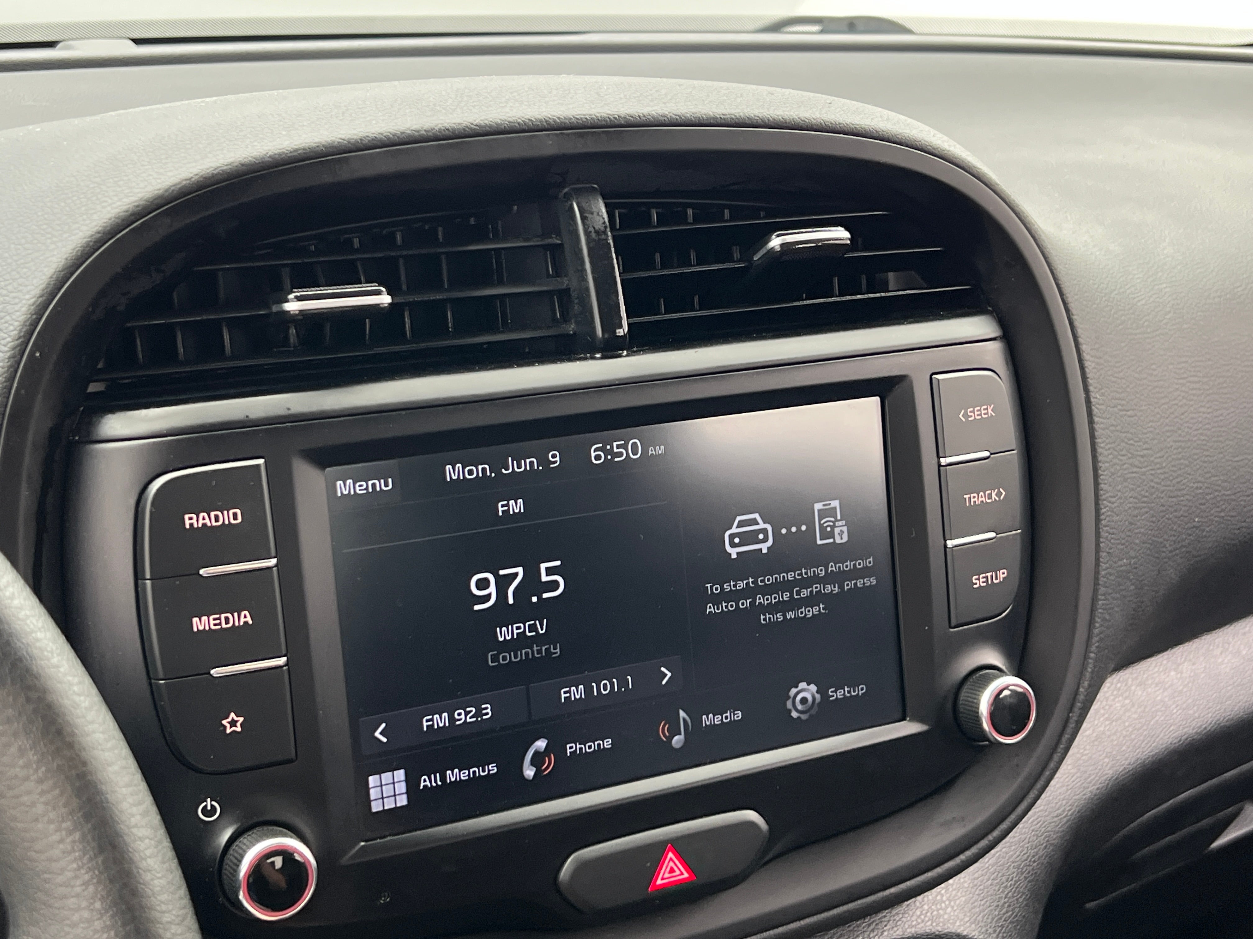 2022 Kia Soul LX 4