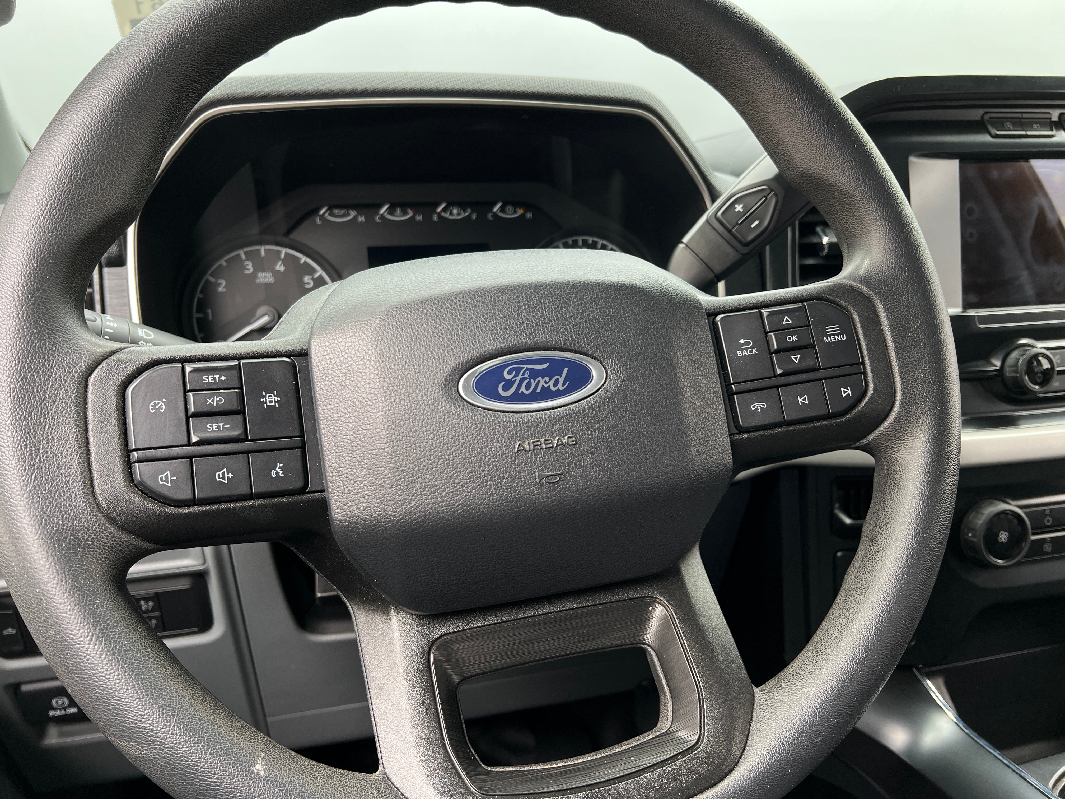 2022 Ford Econoline E-150 5