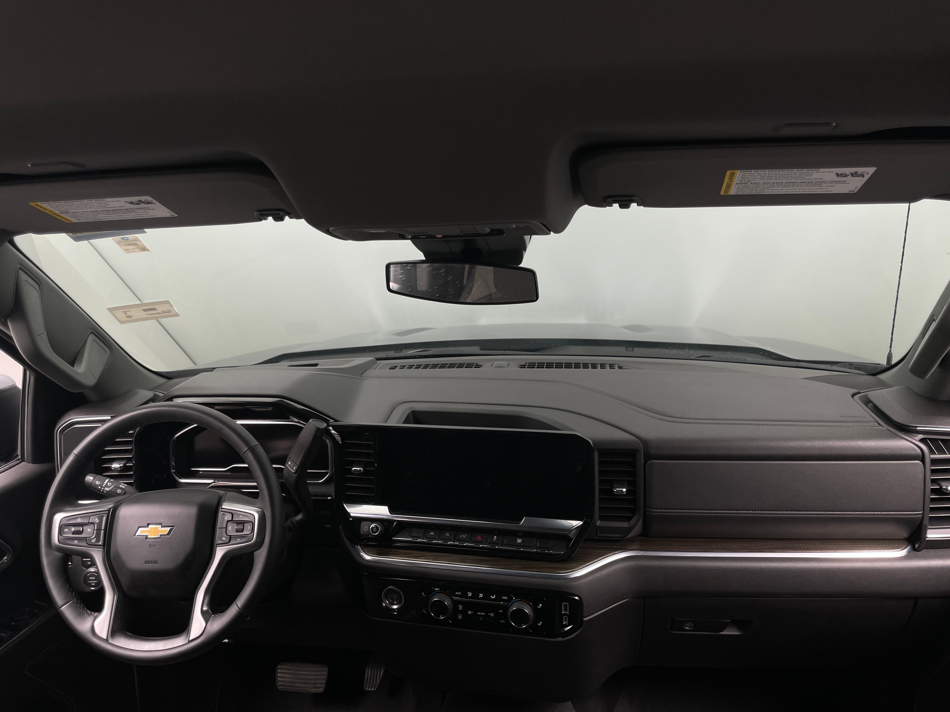 2024 Chevrolet Silverado 1500 LT 3