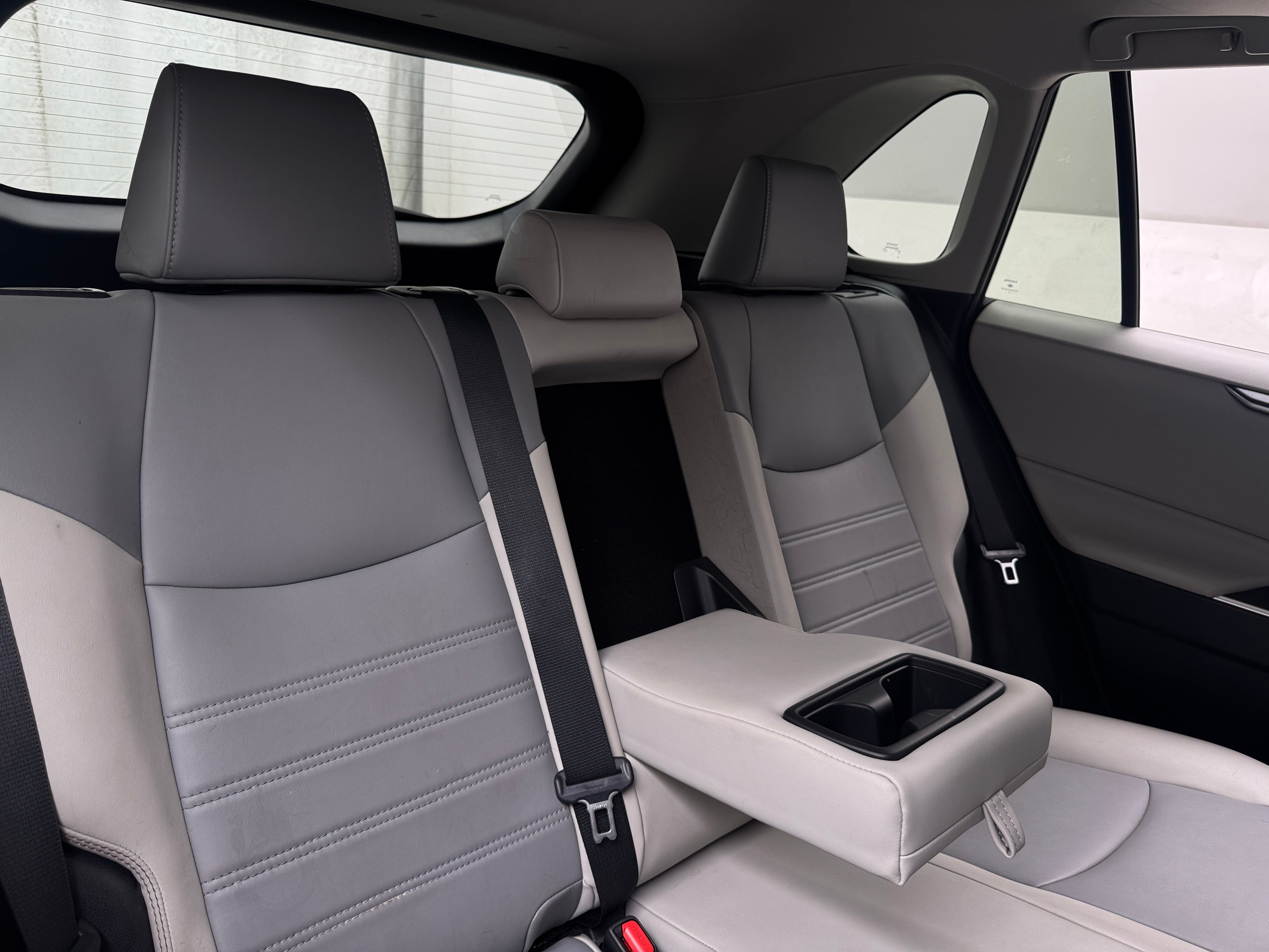 2020 Toyota RAV4 XLE Premium 5