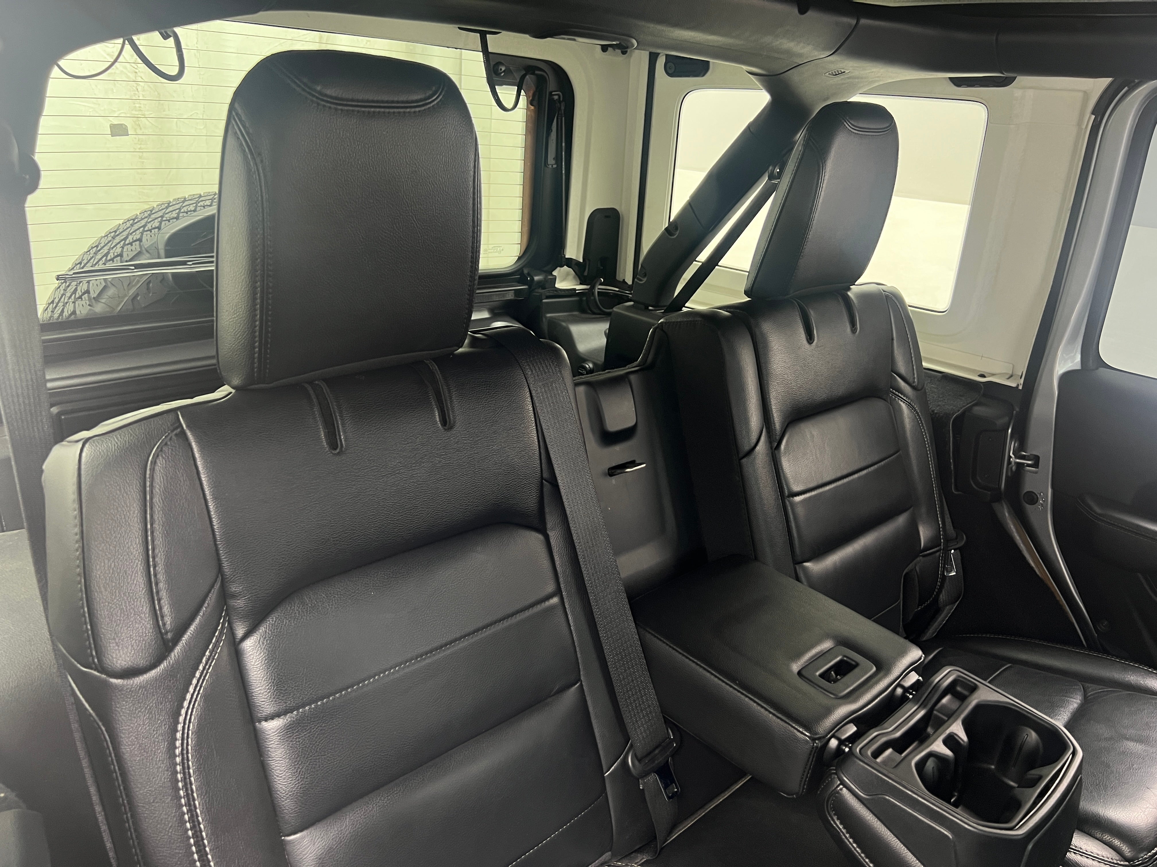 2020 Jeep Wrangler Unlimited Sahara 5