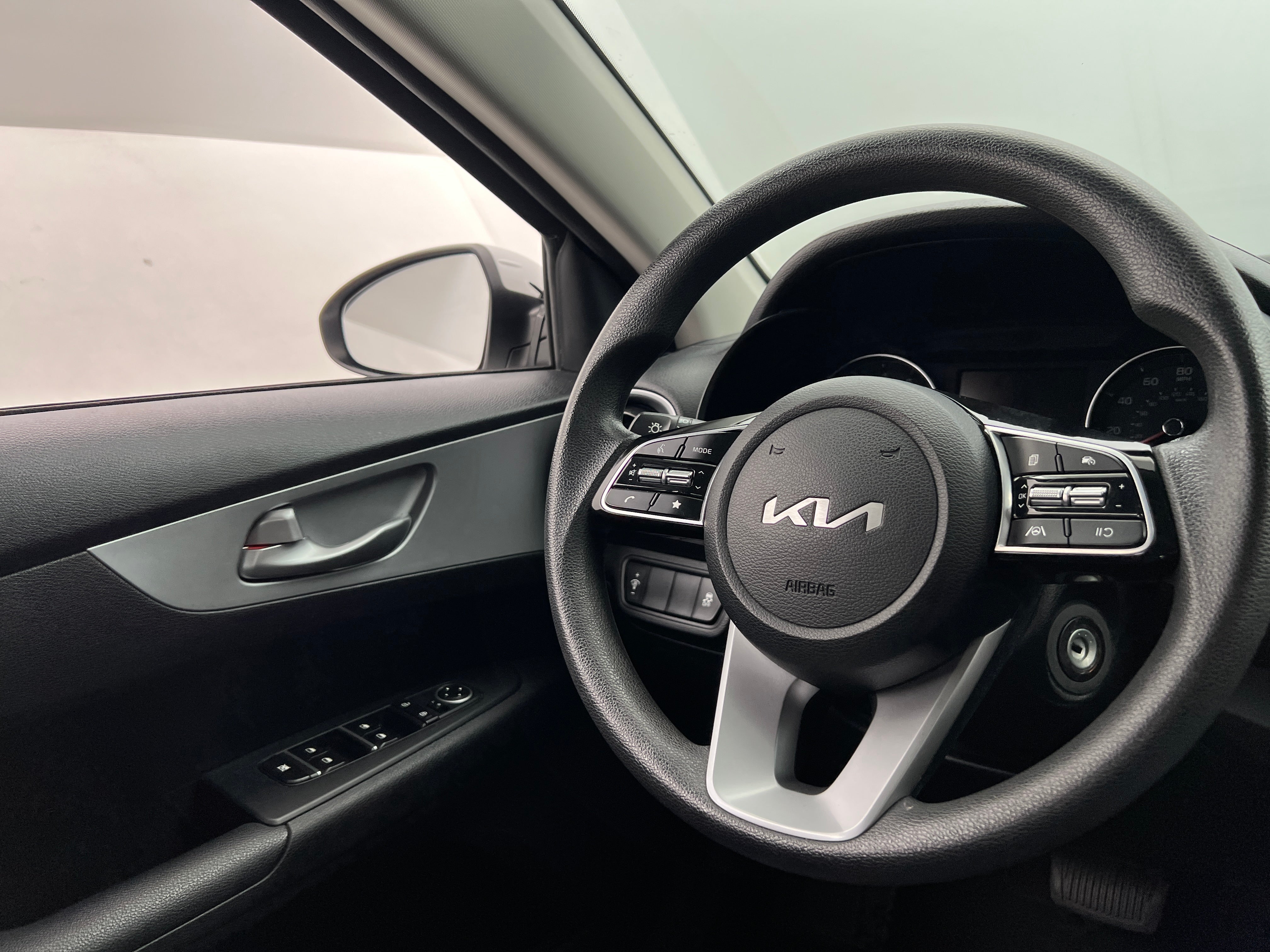 2023 Kia Forte LXS 5