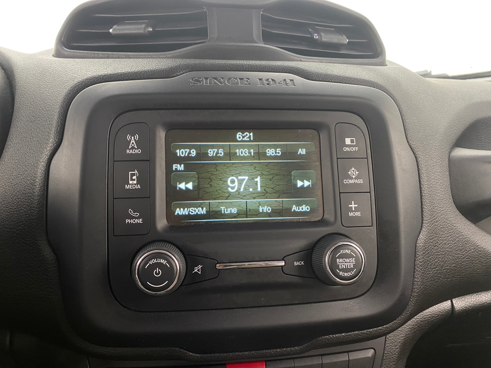 Thumbnail: 2015 Jeep Renegade - 4