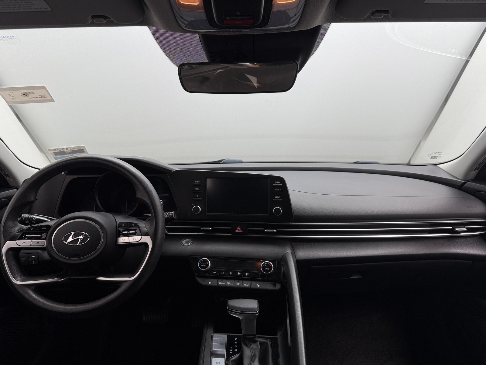 Thumbnail: 2022 Hyundai Elantra - 3