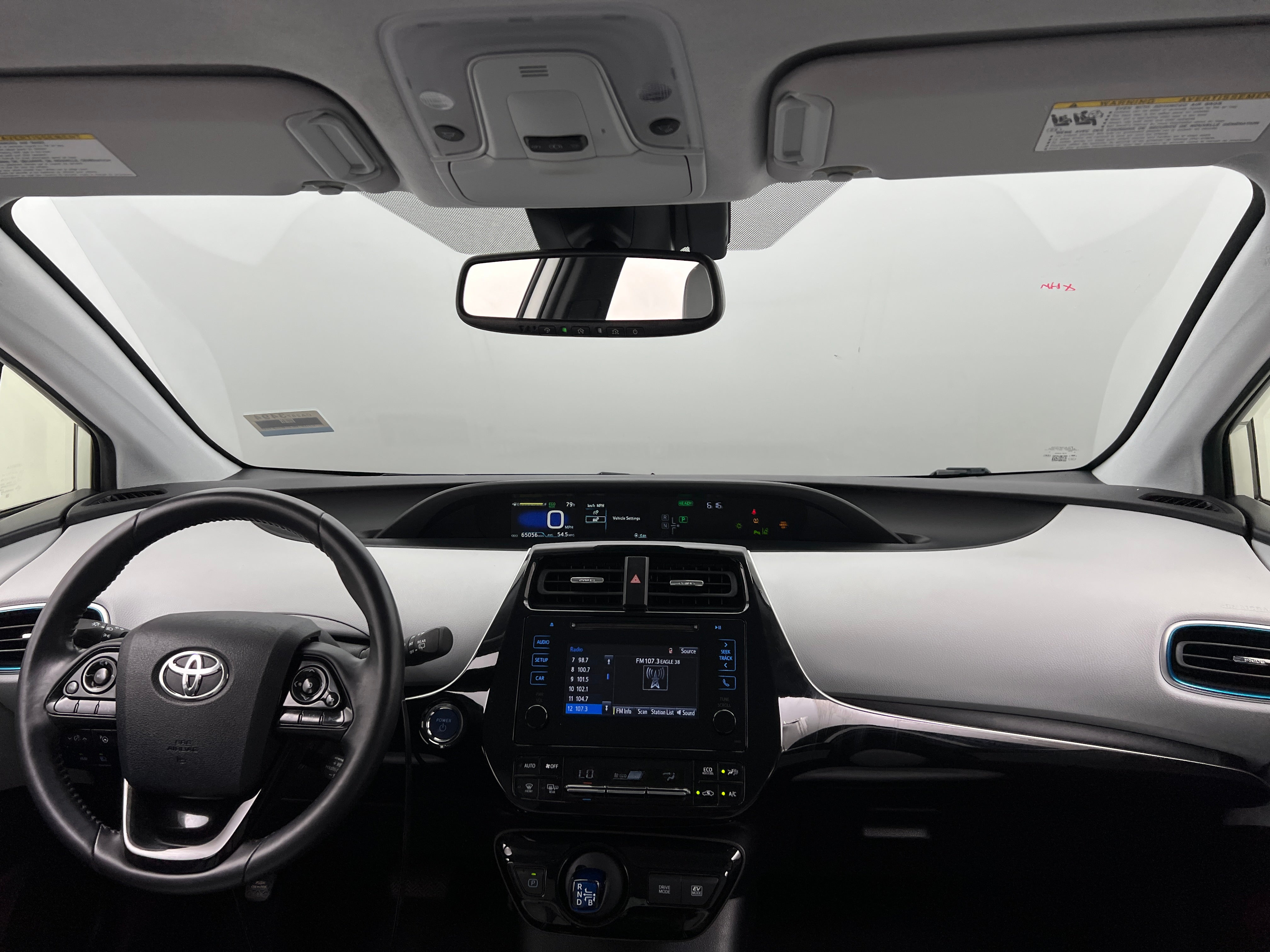 2019 Toyota Prius XLE 2