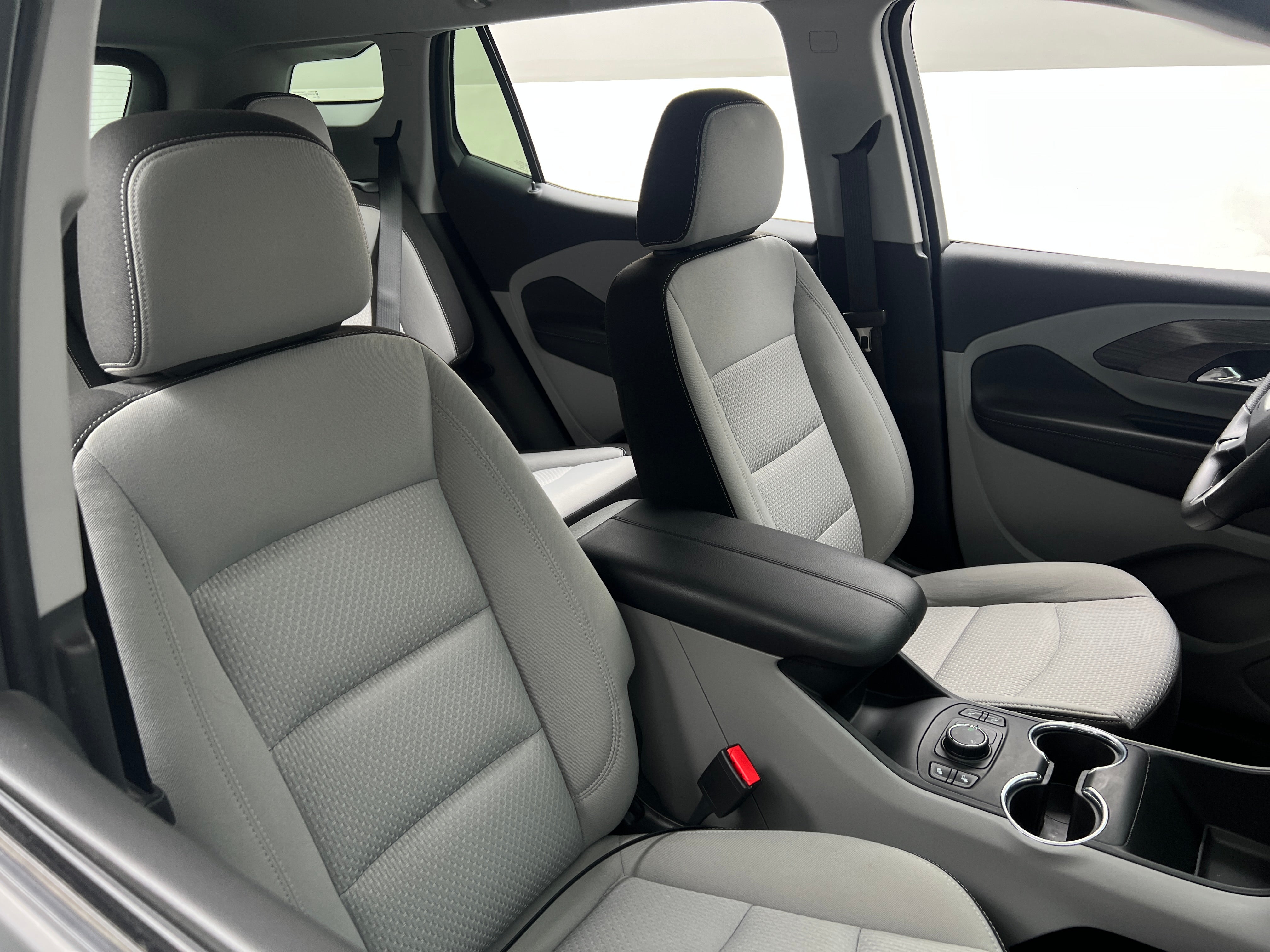 2023 GMC Terrain SLE 2