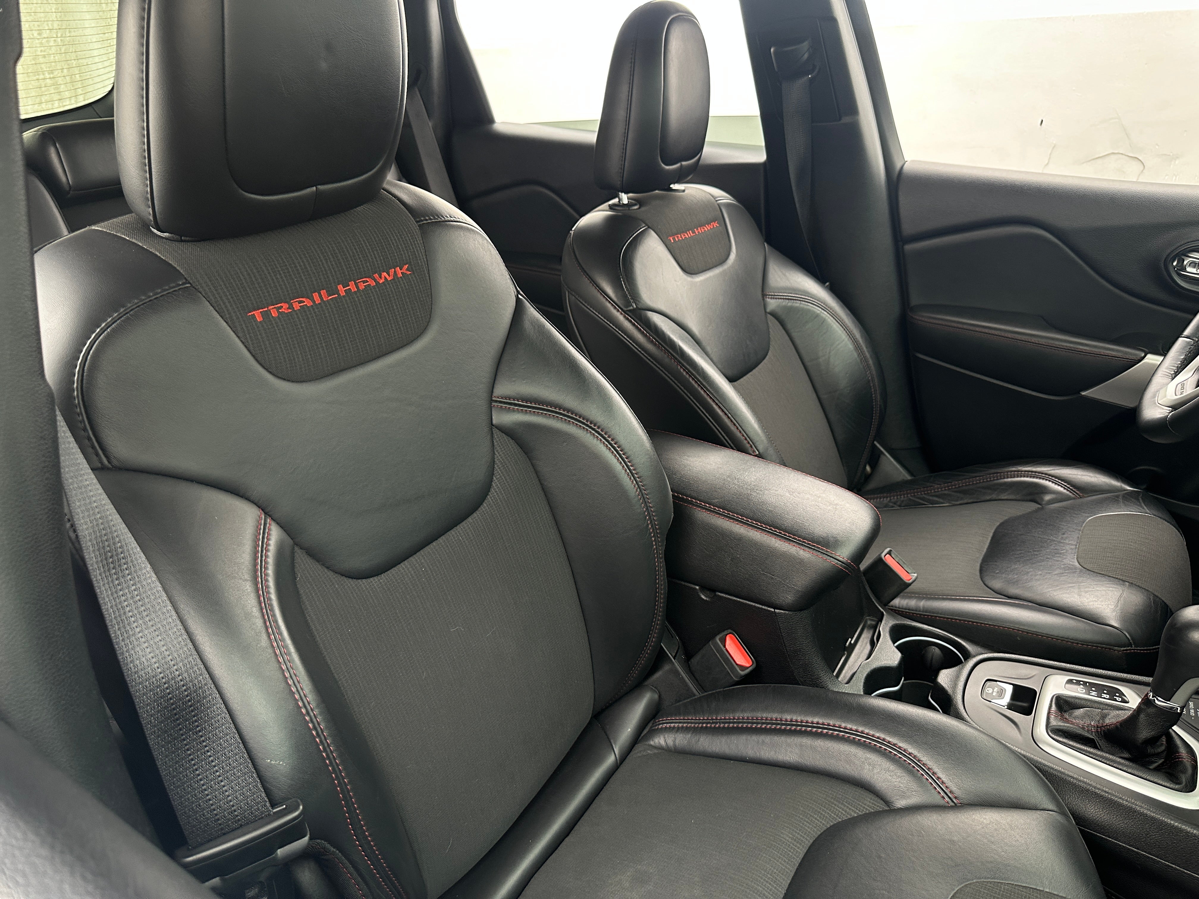 2017 Jeep Cherokee Trailhawk 2