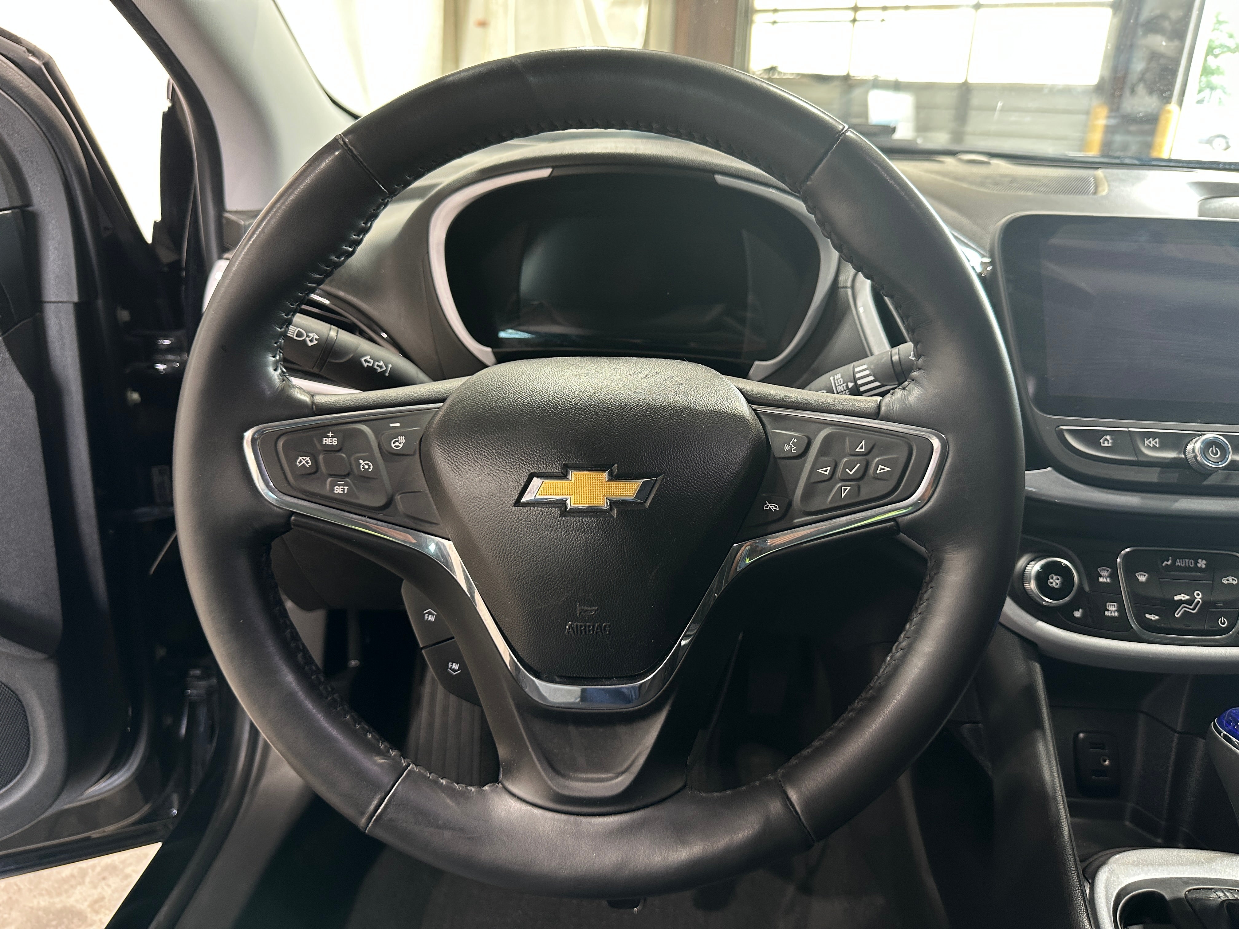 2017 Chevrolet Volt LT 4