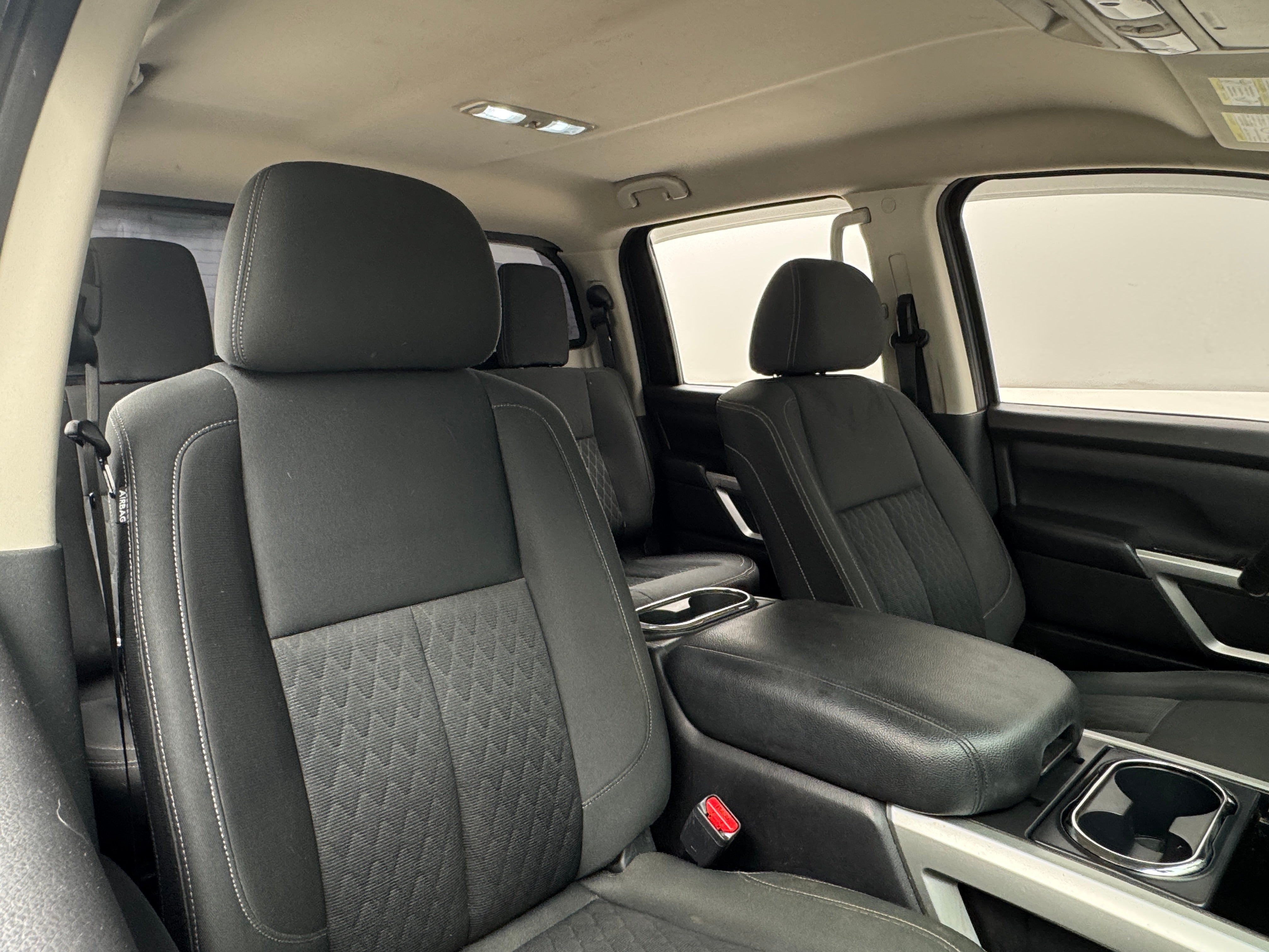2018 Nissan Titan SV 2