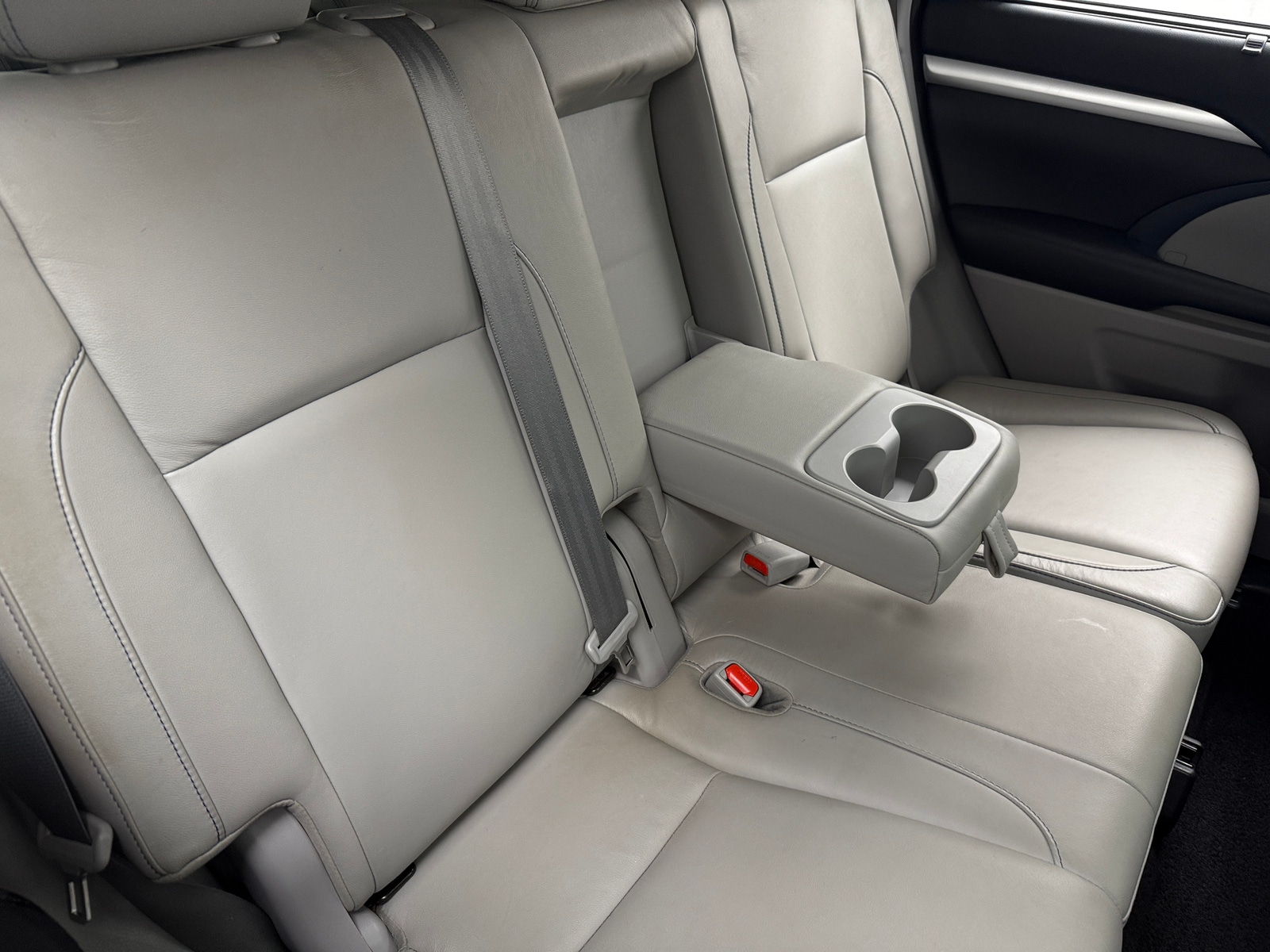 Thumbnail: 2017 Toyota Highlander - 5
