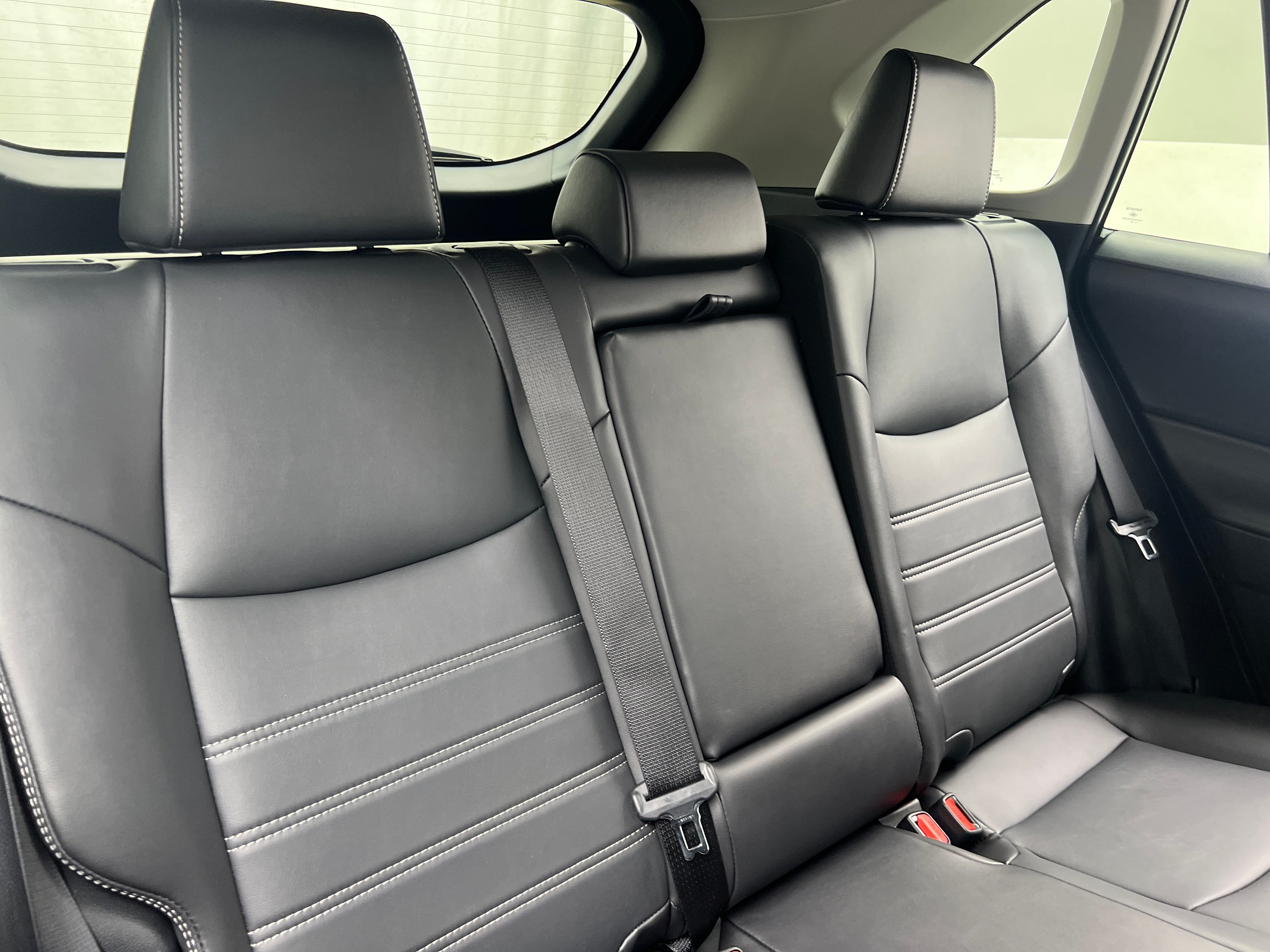 2024 Toyota RAV4 XLE Premium 6